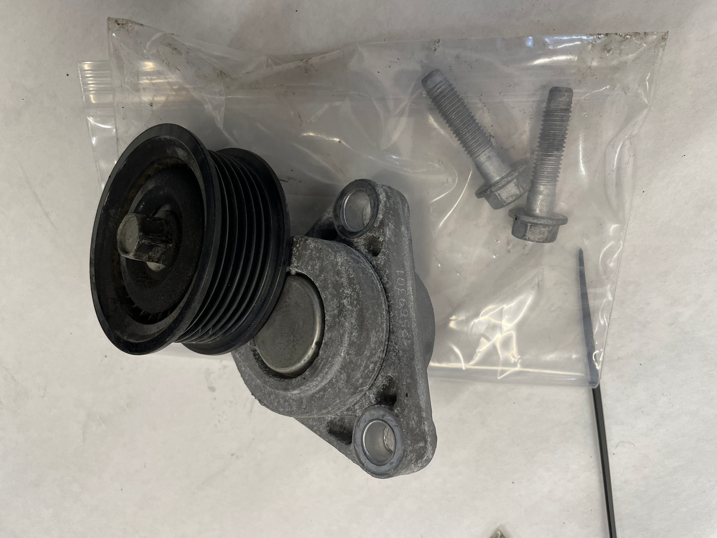 LS1 LS2 LS3 5.7 6.0 6.2 Engine Motor Belt Drive Accessories w/ Hardware OEM