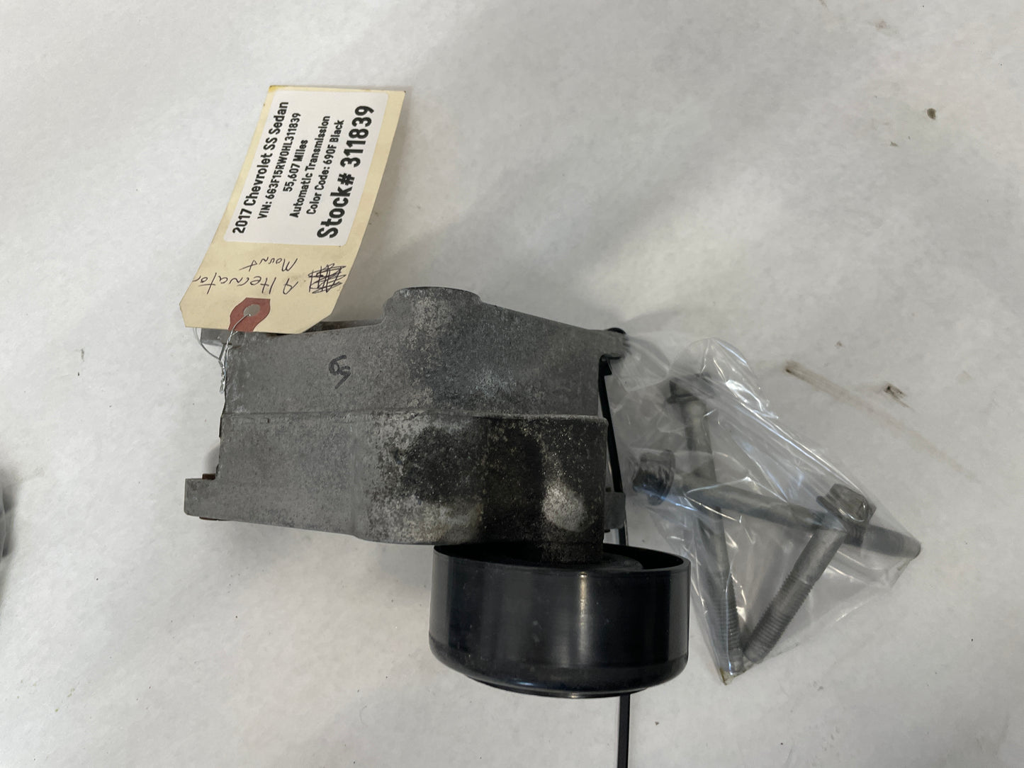 LS1 LS2 LS3 5.7 6.0 6.2 Engine Motor Belt Drive Accessories w/ Hardware OEM