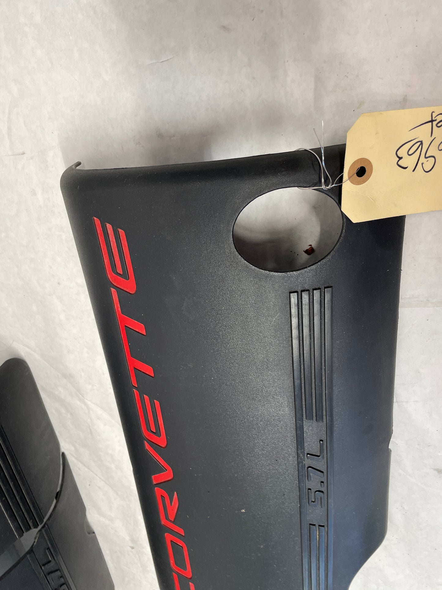 2004 Chevy C5 Corvette Engine Motor Fuel Rail Valve Covers Black & Red OEM - Day's Parts Yard