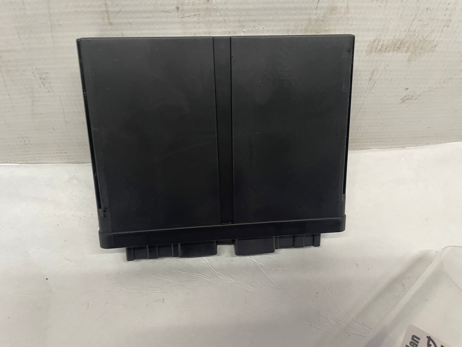 2016 Chevy SS Sedan Keyless Entry Control Module OEM - Day's Parts Yard
