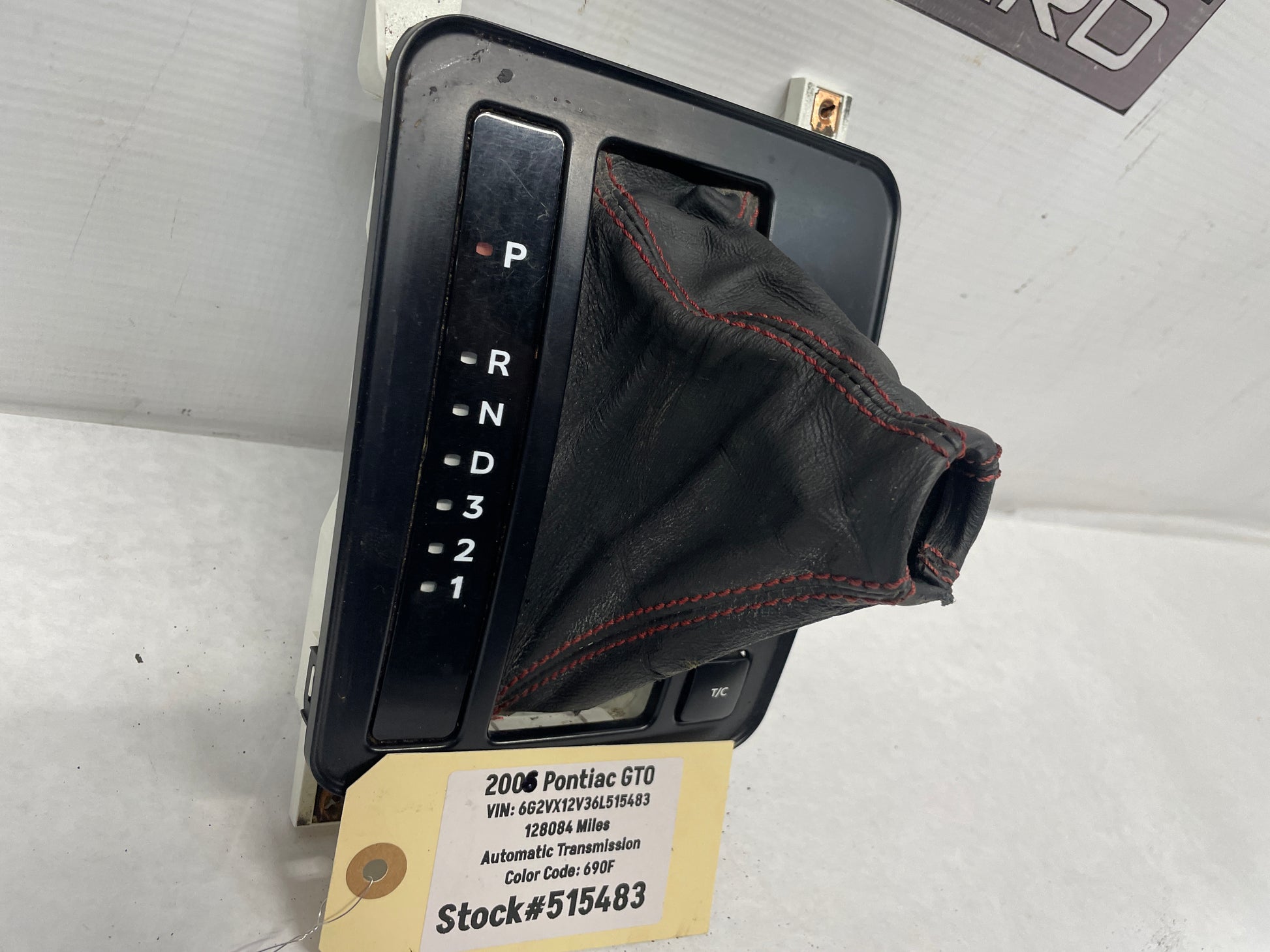 2006 Pontiac GTO  Automatic Shifter Face Plate w/ Black Leather Boot and Knob OEM - Day's Parts Yard