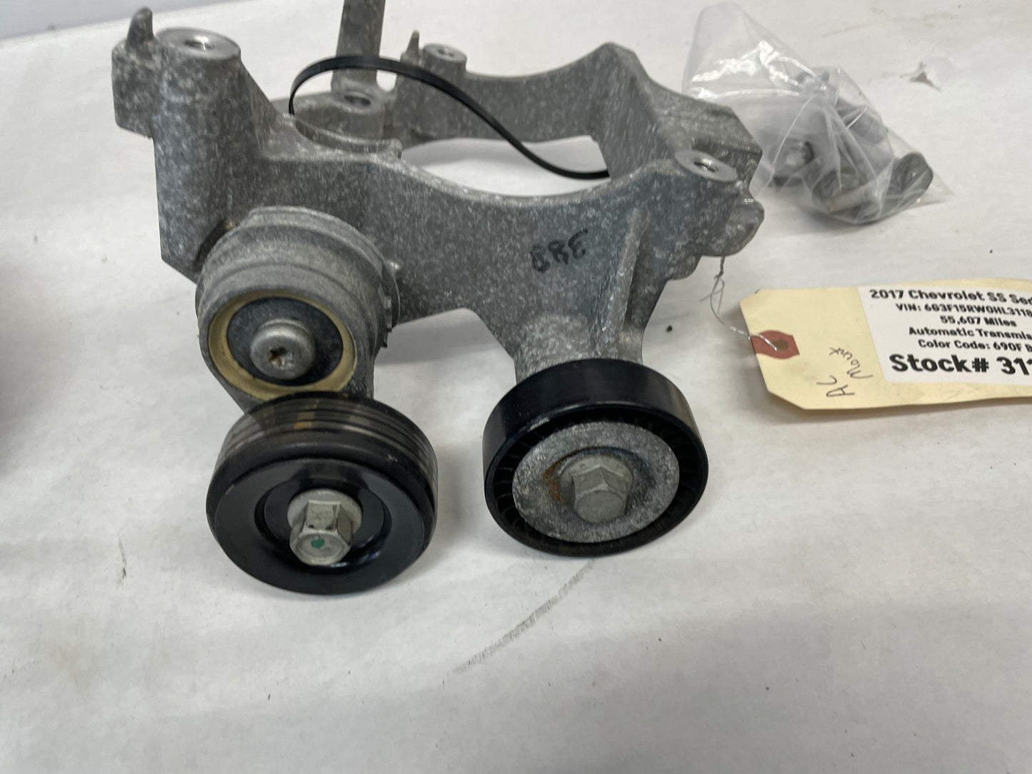 LS1 LS2 LS3 5.7 6.0 6.2 Engine Motor Belt Drive Accessories w/ Hardware OEM