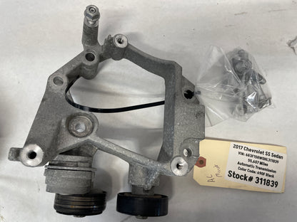 LS1 LS2 LS3 5.7 6.0 6.2 Engine Motor Belt Drive Accessories w/ Hardware OEM