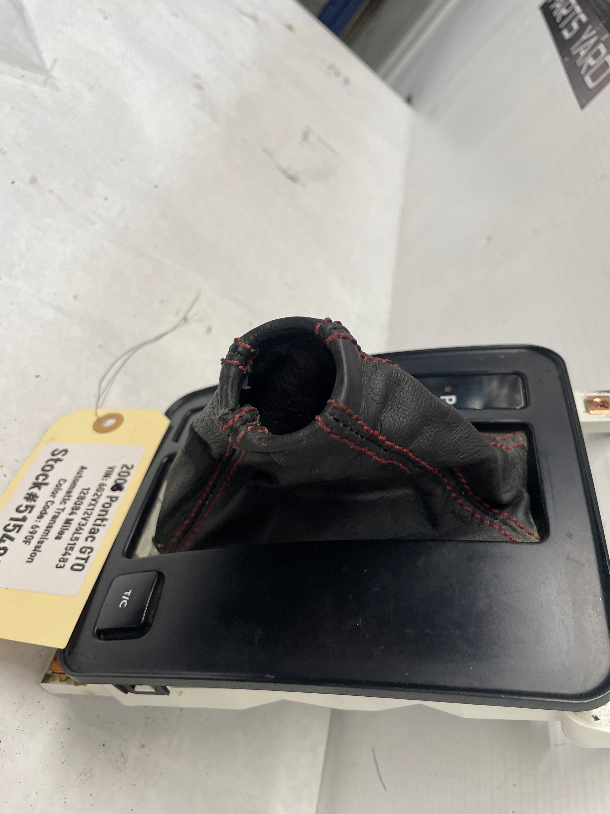 2006 Pontiac GTO  Automatic Shifter Face Plate w/ Black Leather Boot and Knob OEM - Day's Parts Yard