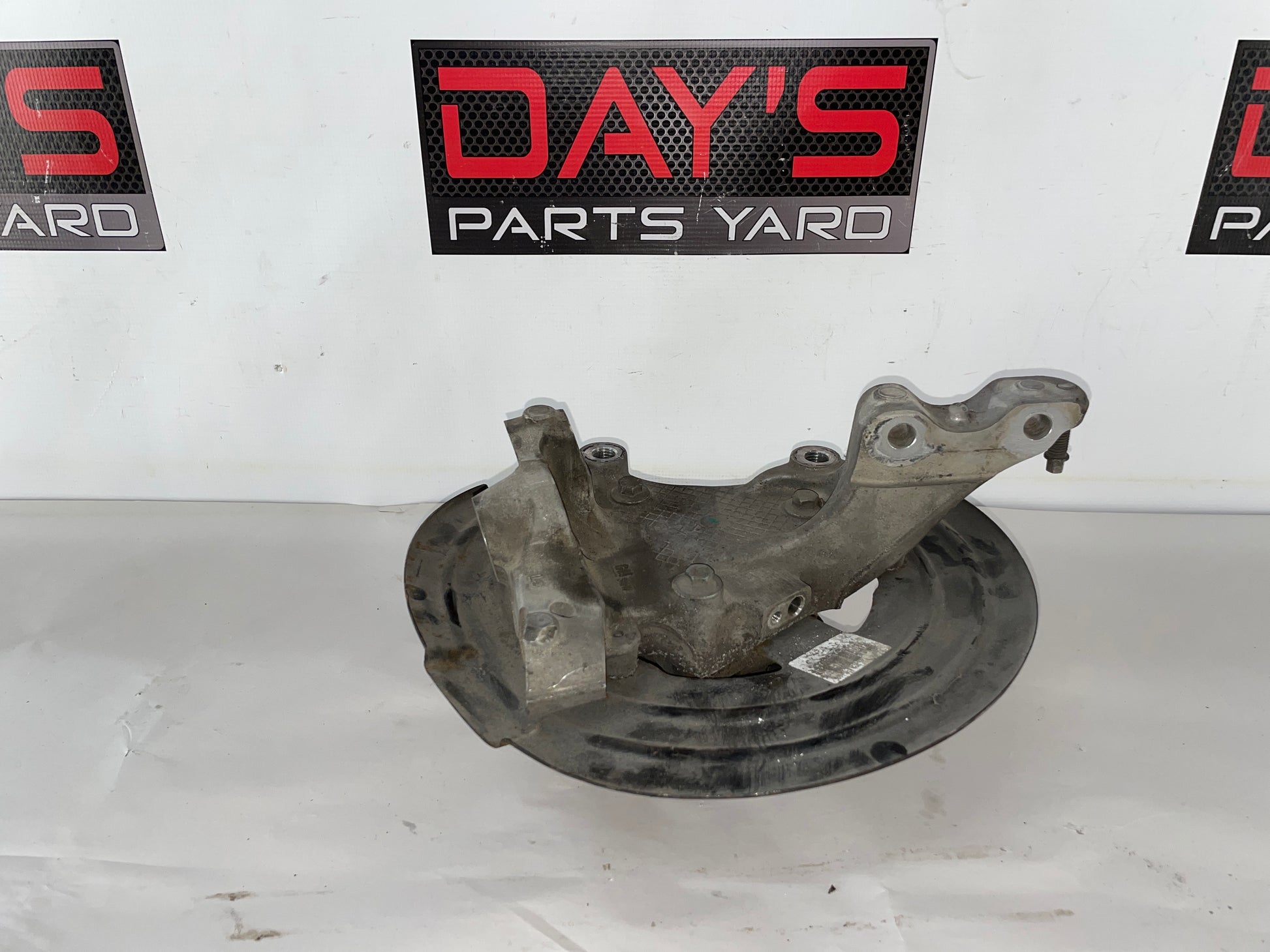 2017 Chevy SS Sedan Front LH Driver Spindle Hub Knuckle Assembly OEM - Day's Parts Yard