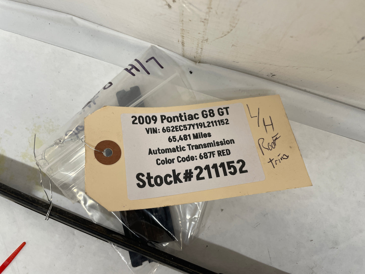 2009 Pontiac G8 GT RH & LH Roof Panel Joint Finish Molding Trim OEM - Day's Parts Yard