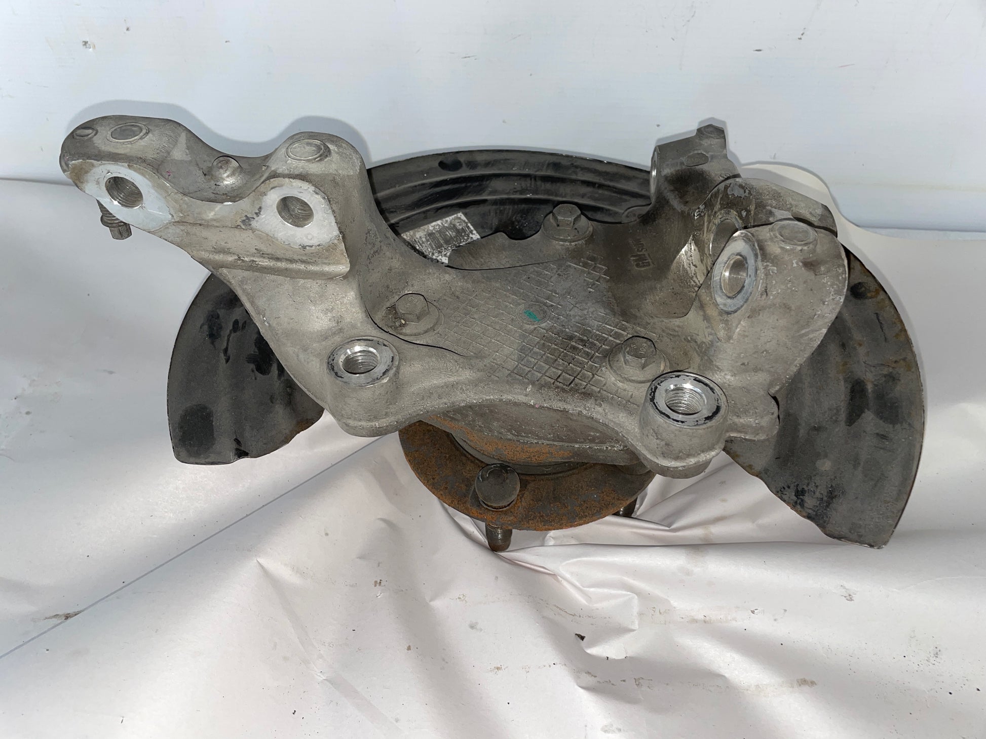 2017 Chevy SS Sedan Front LH Driver Spindle Hub Knuckle Assembly OEM - Day's Parts Yard