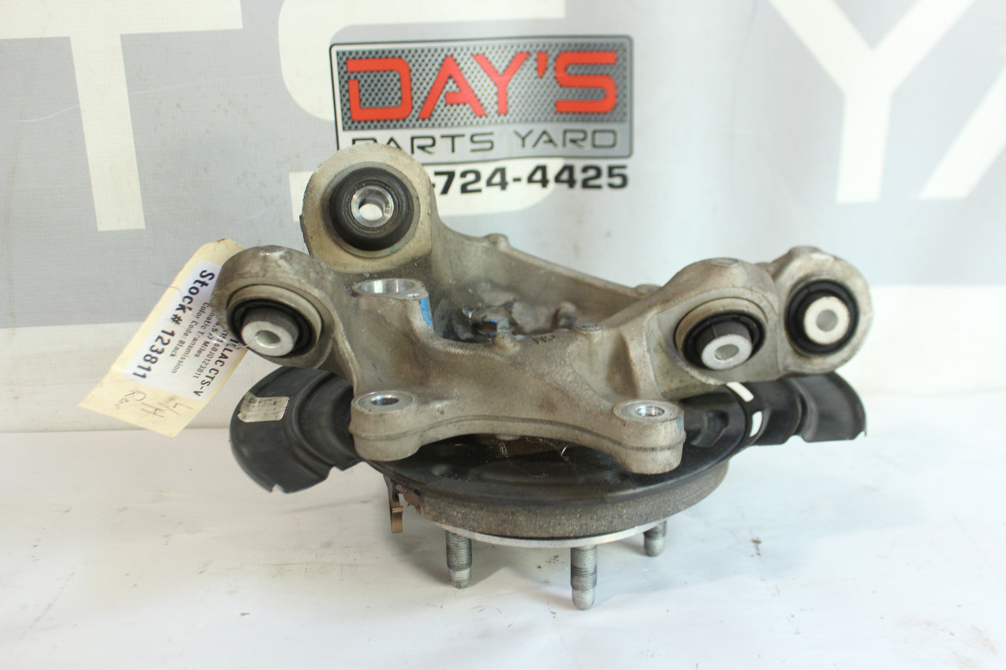 2018 Cadillac CTS-V Rear LH Driver Knuckle Spindle Hub OEM