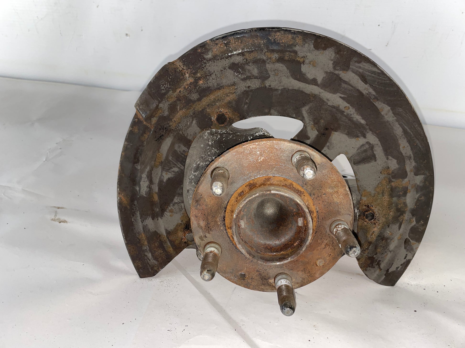 2017 Chevy SS Sedan Front LH Driver Spindle Hub Knuckle Assembly OEM - Day's Parts Yard