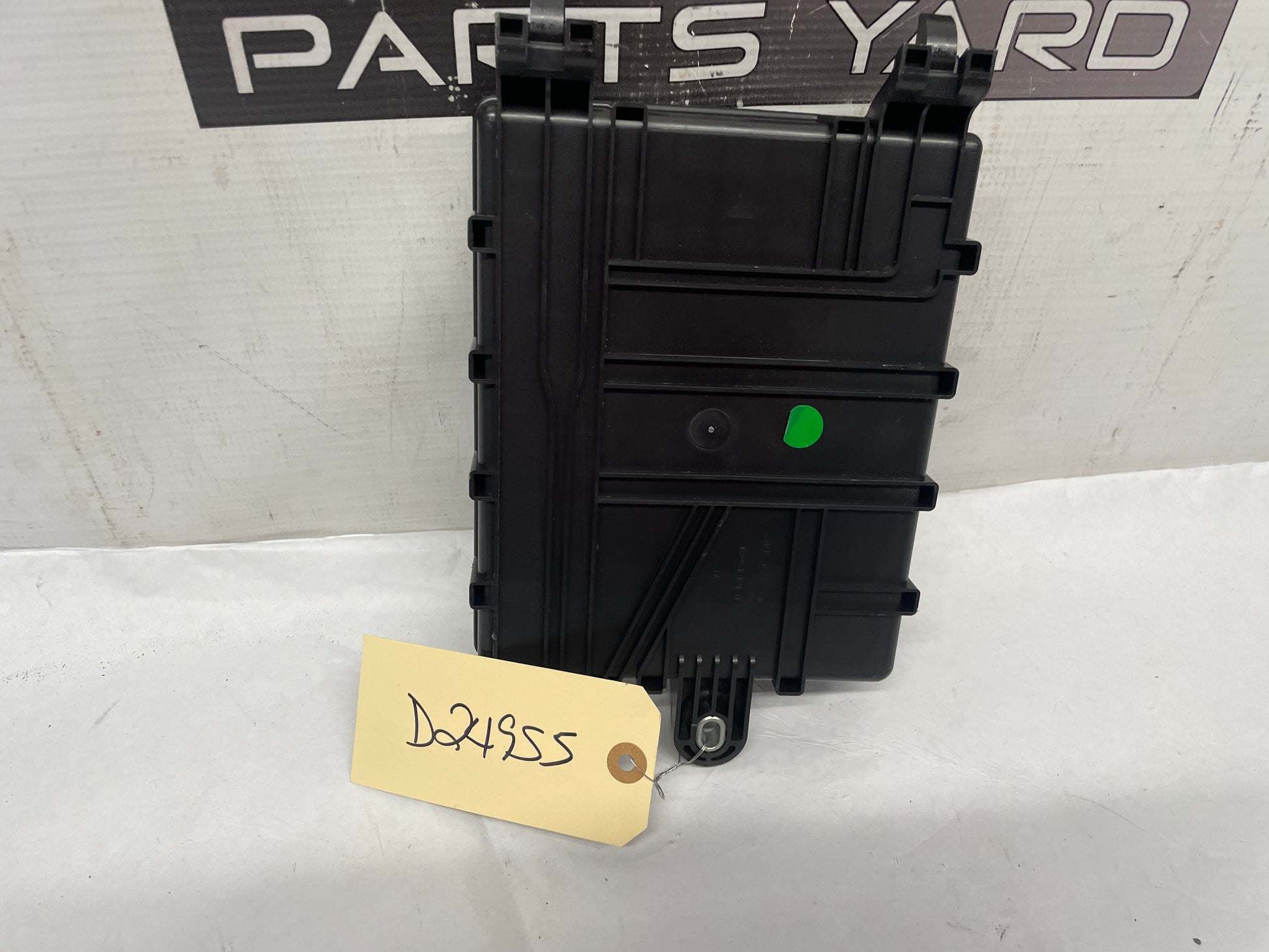 2016 Chevy SS Sedan Rear Trunk Fuse Relay Body Harness Junction Box Block Panel OEM - Day's Parts Yard