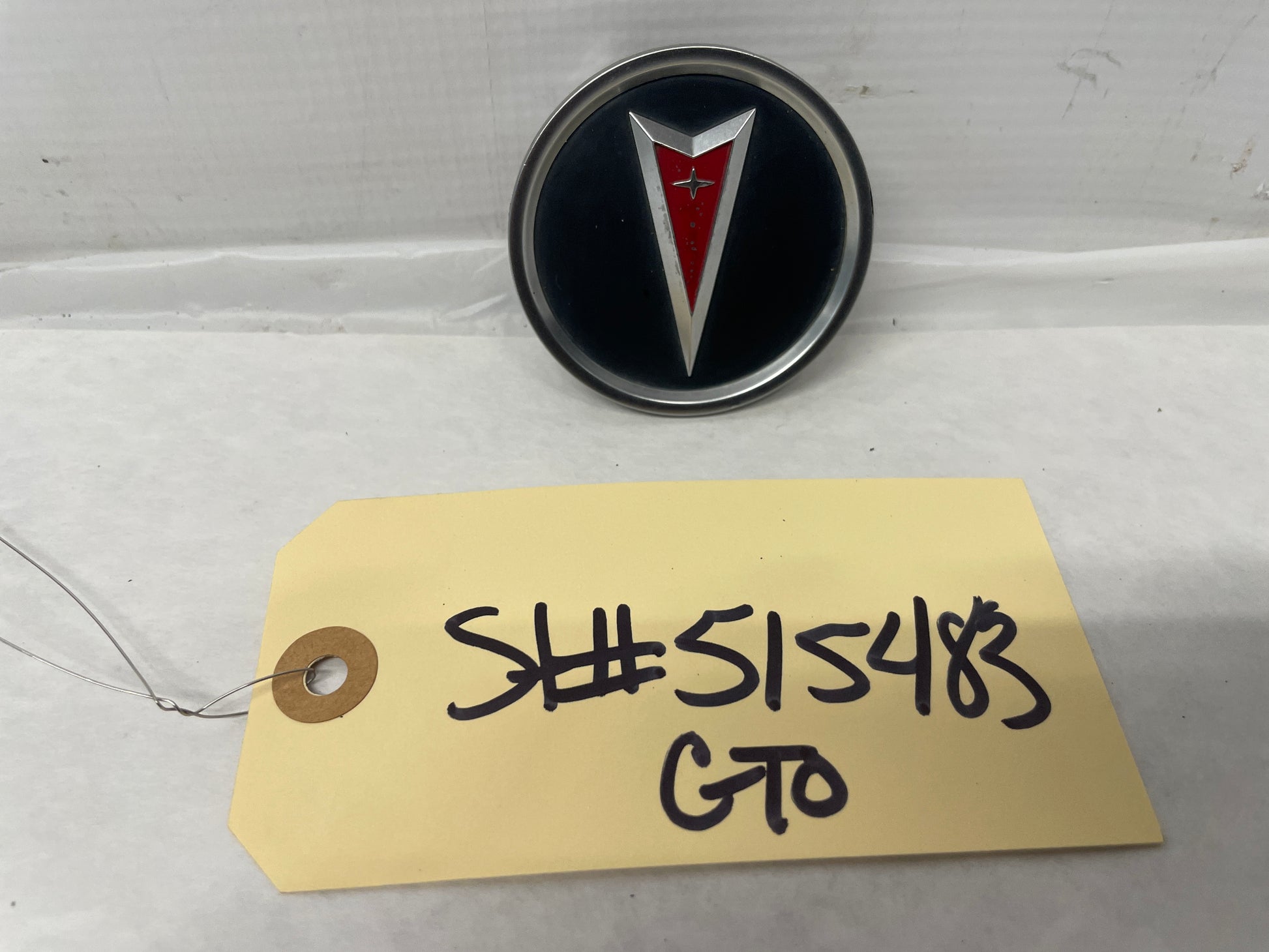 2006 Pontiac GTO Wheel Center Cap OEM - Day's Parts Yard