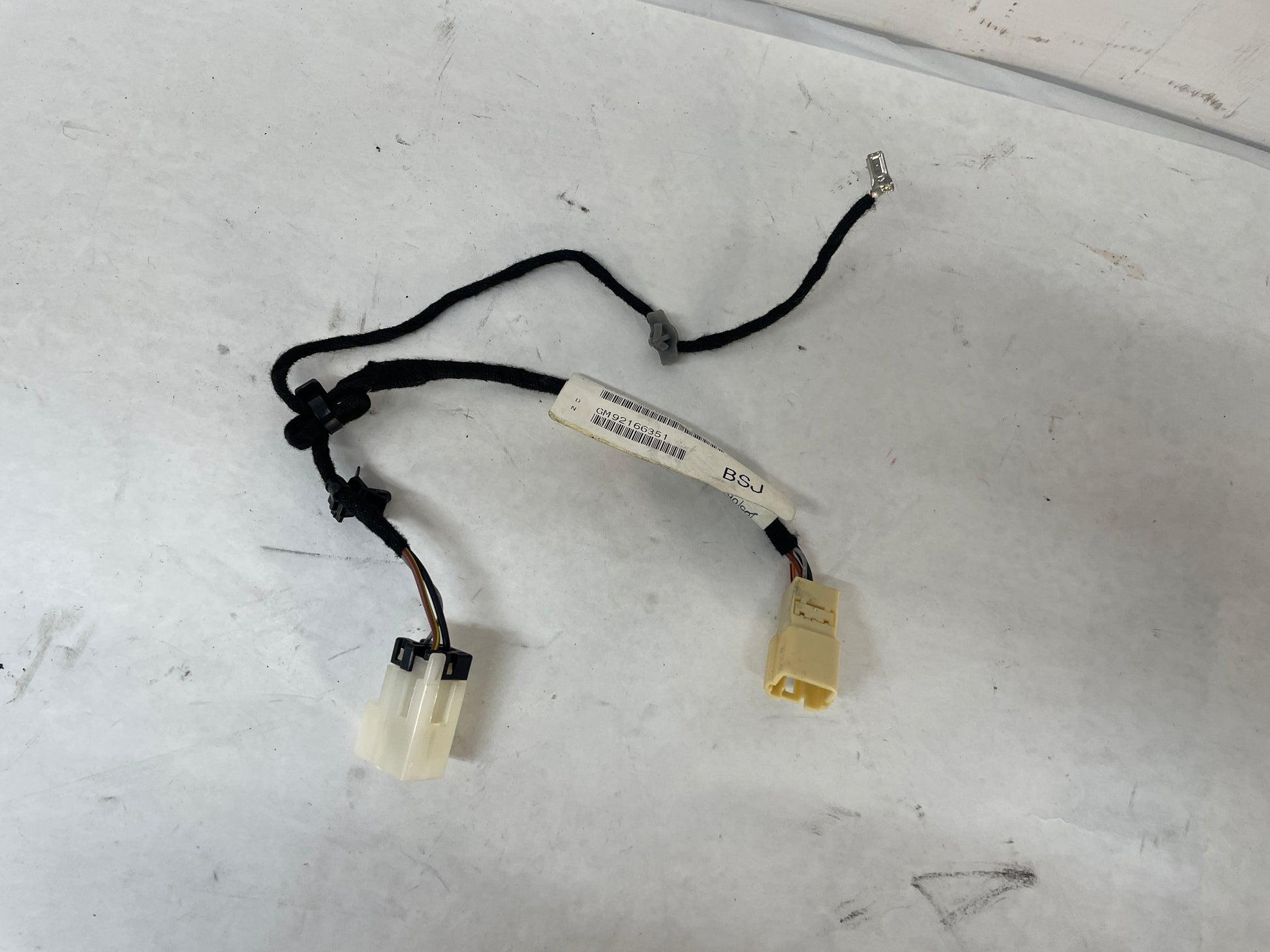 2009 Pontiac G8 GT Center Console Wire Wiring Harness Pig Tails Pigtails OEM - Day's Parts Yard