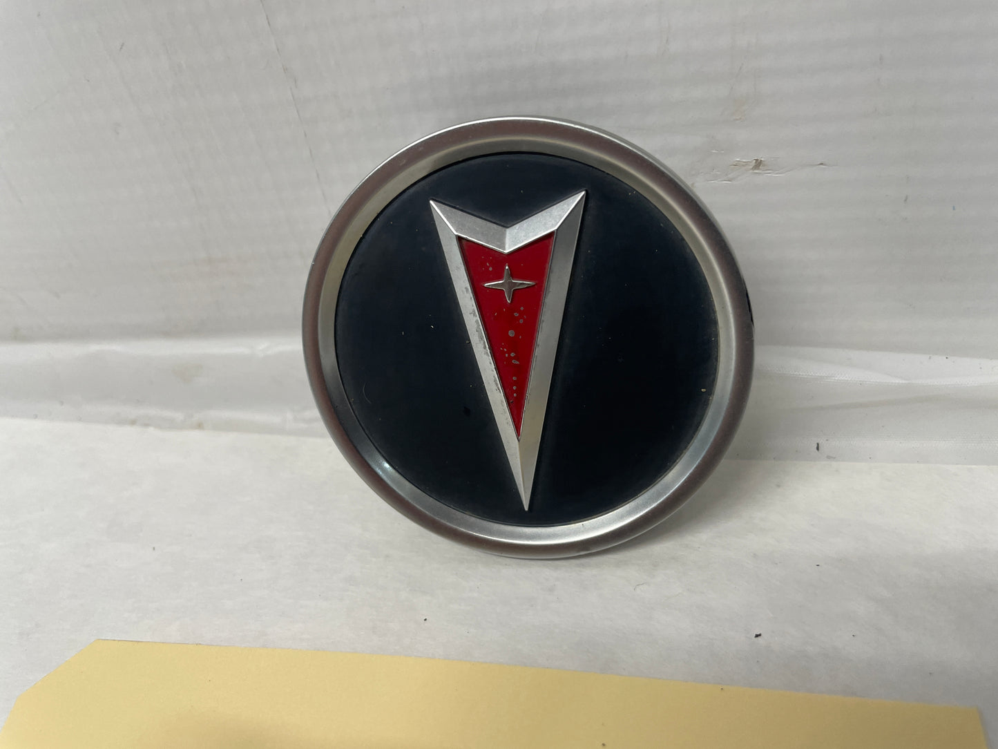 2006 Pontiac GTO Wheel Center Cap OEM - Day's Parts Yard