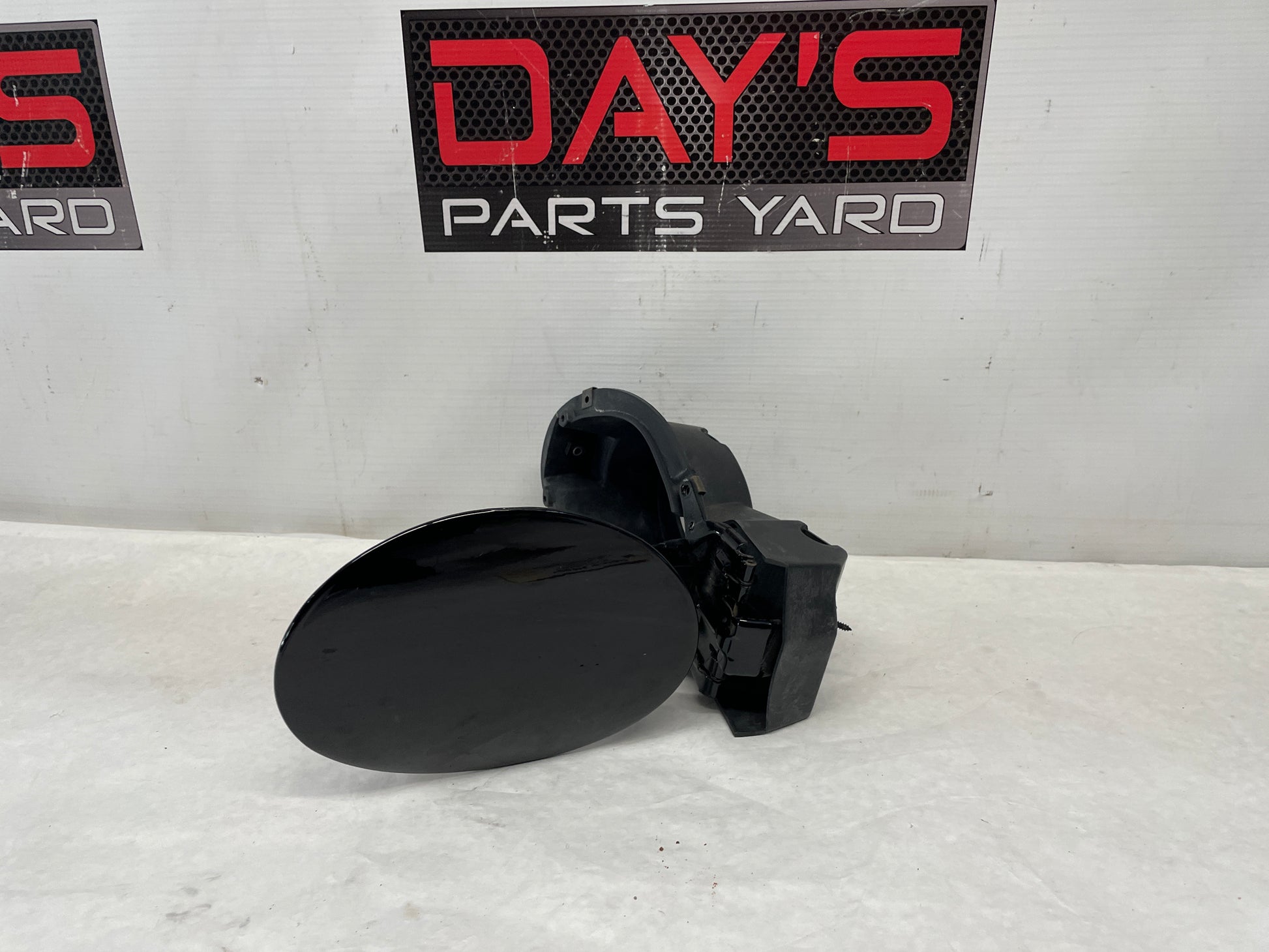 2004 Chevy C5 Corvette Complete Fuel Gas Door Lid Assembly OEM - Day's Parts Yard