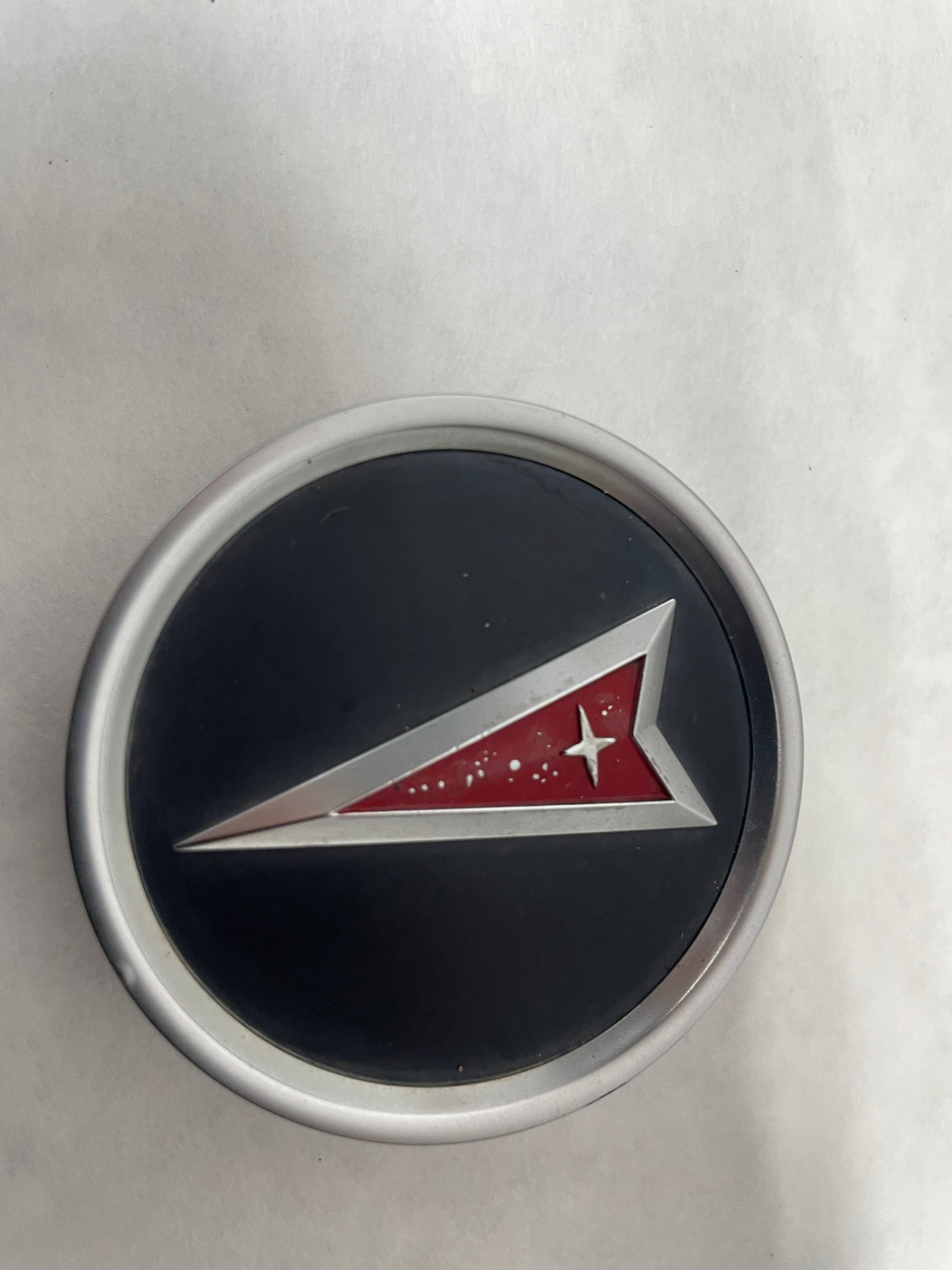 2006 Pontiac GTO Wheel Center Cap OEM - Day's Parts Yard