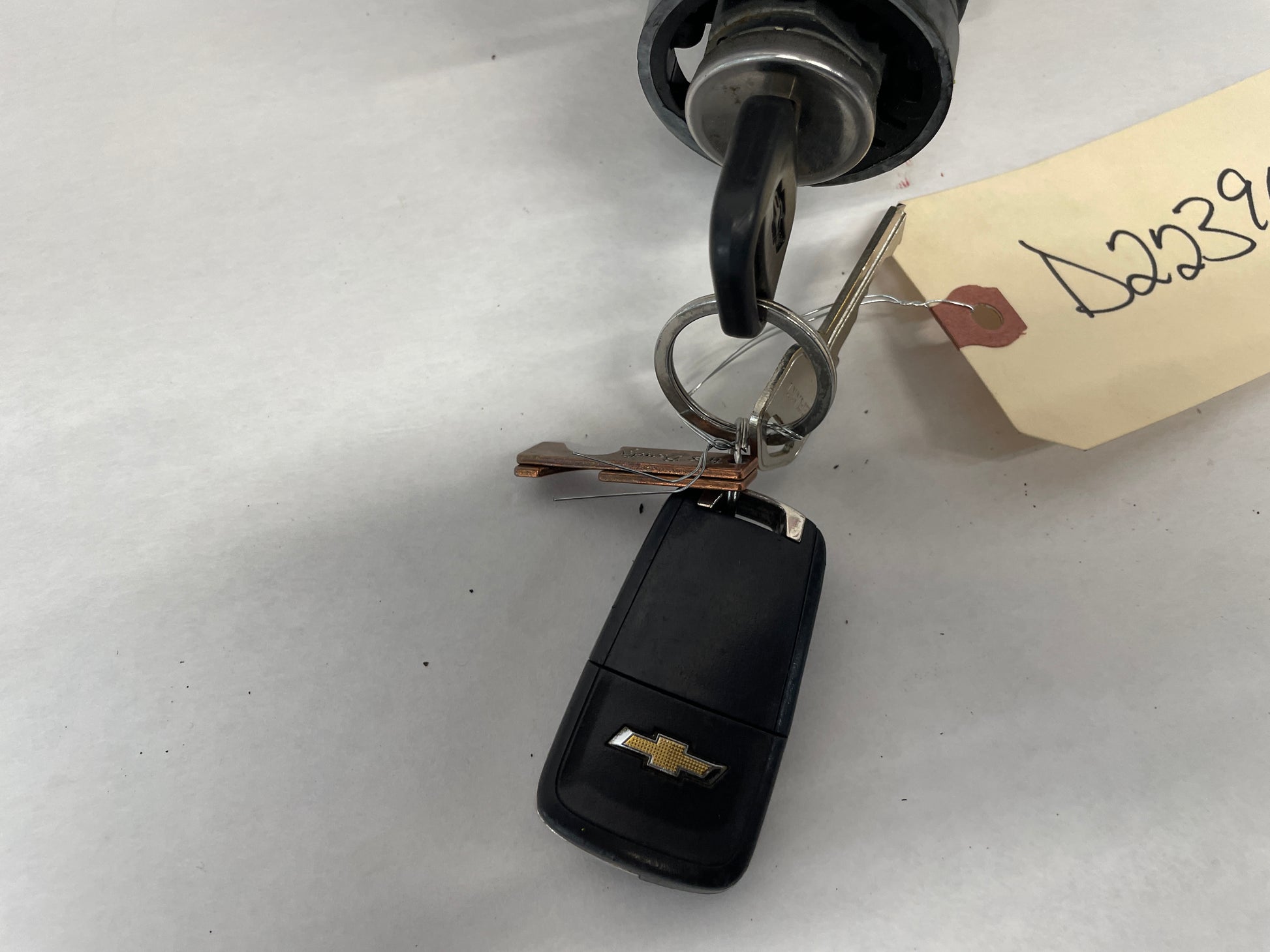 2015 Chevy Camaro SS 1LE Complete Steering Column Ignition Lock w/ Key Fob OEM - Day's Parts Yard