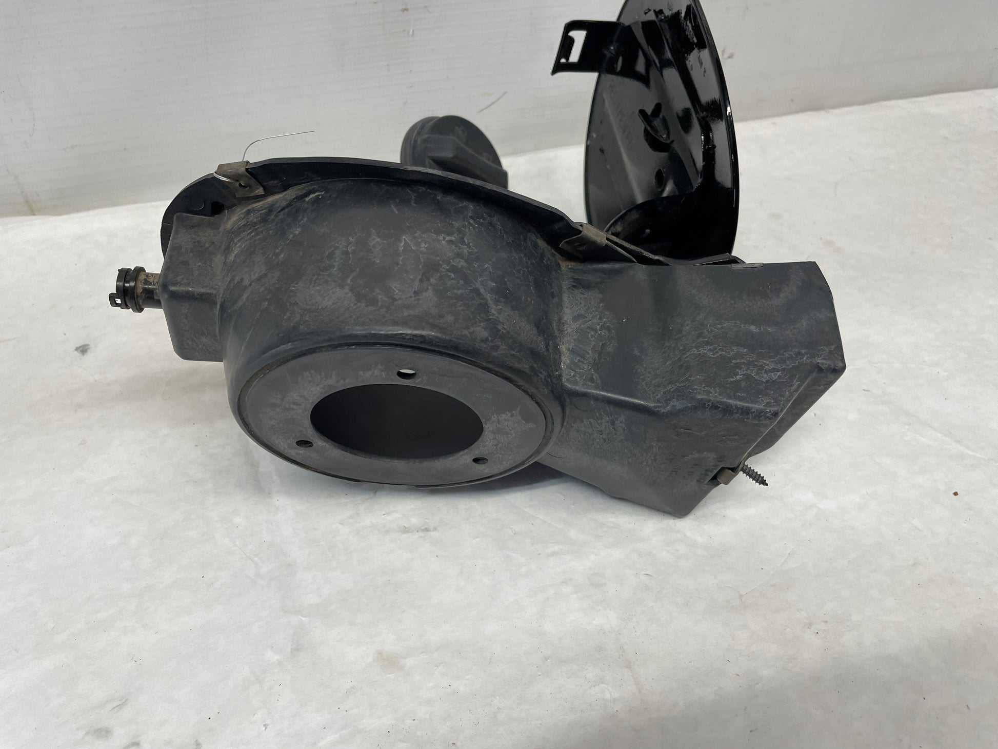 2004 Chevy C5 Corvette Complete Fuel Gas Door Lid Assembly OEM - Day's Parts Yard