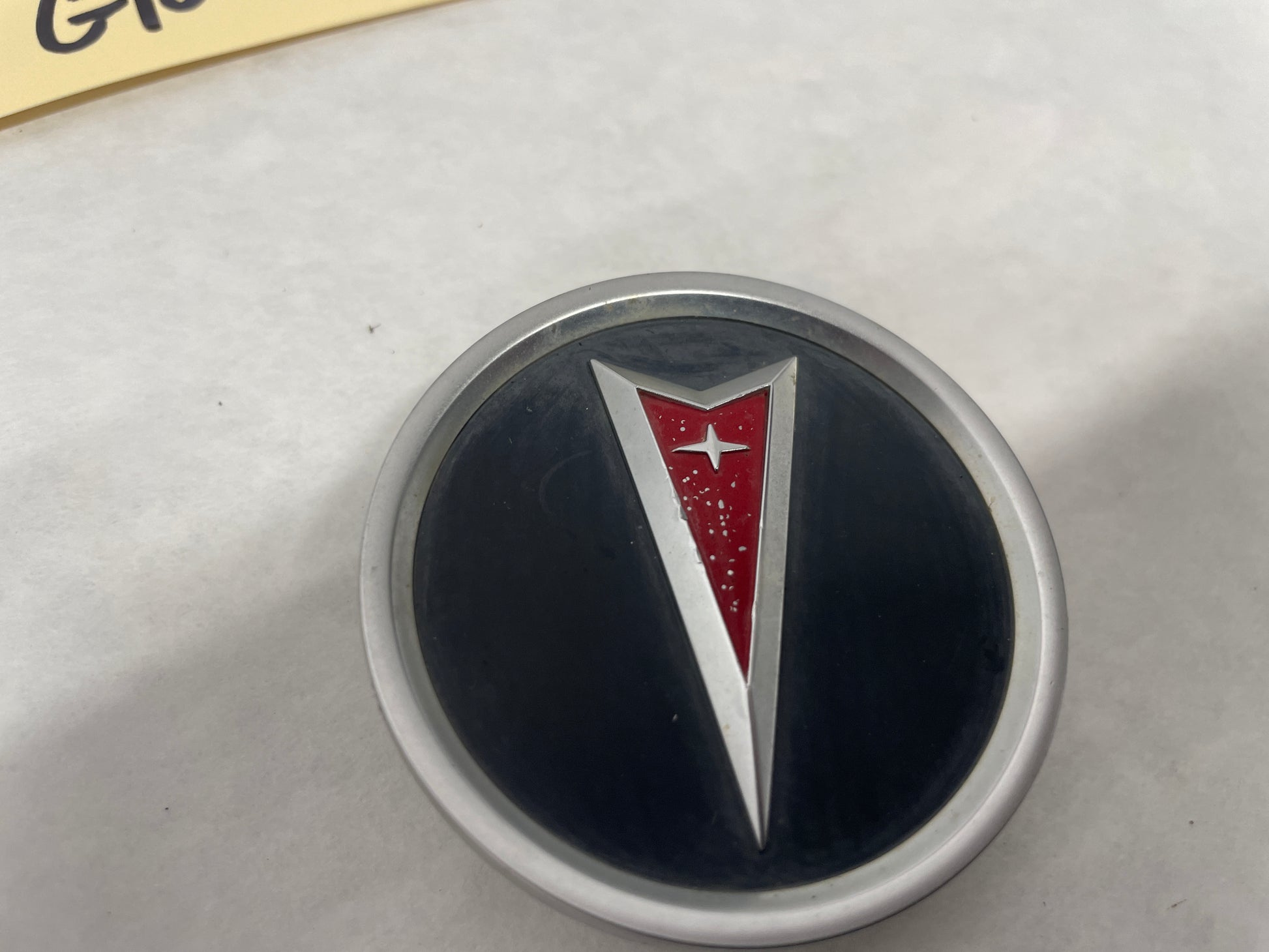 2006 Pontiac GTO Wheel Center Cap OEM - Day's Parts Yard
