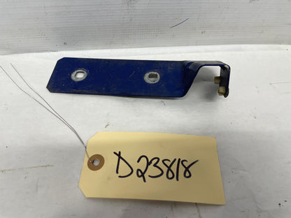 2005 Pontiac GTO RH Passenger Side Skirt Rocker Molding Fender Bracket OEM - Day's Parts Yard