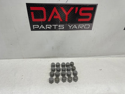 2005 Pontiac GTO Lug Nut Covers Set 20 OEM - Day's Parts Yard