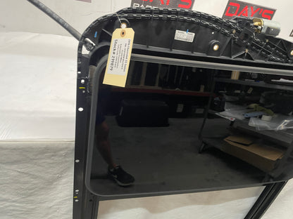 2016 Chevy SS Sedan Complete Sunroof Sun Moon Roof Assembly OEM - Day's Parts Yard
