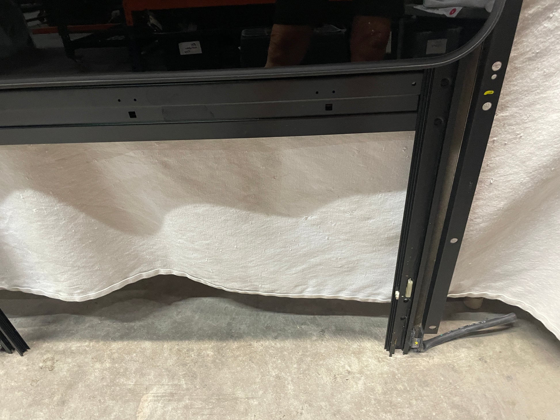2016 Chevy SS Sedan Complete Sunroof Sun Moon Roof Assembly OEM - Day's Parts Yard