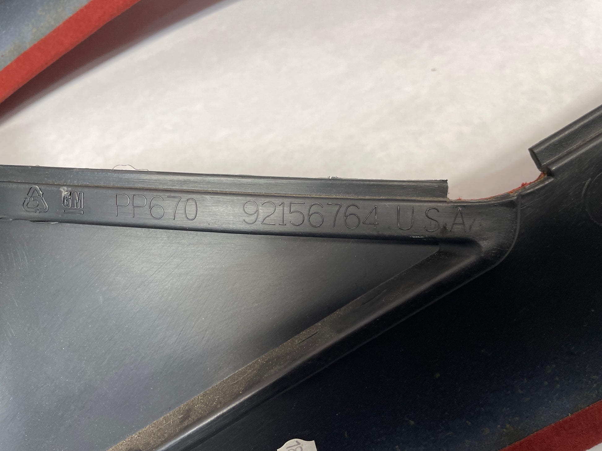 2004 Pontiac GTO Red Interior Trim Glove Box Knee Bolster Console Suedes OEM - Day's Parts Yard