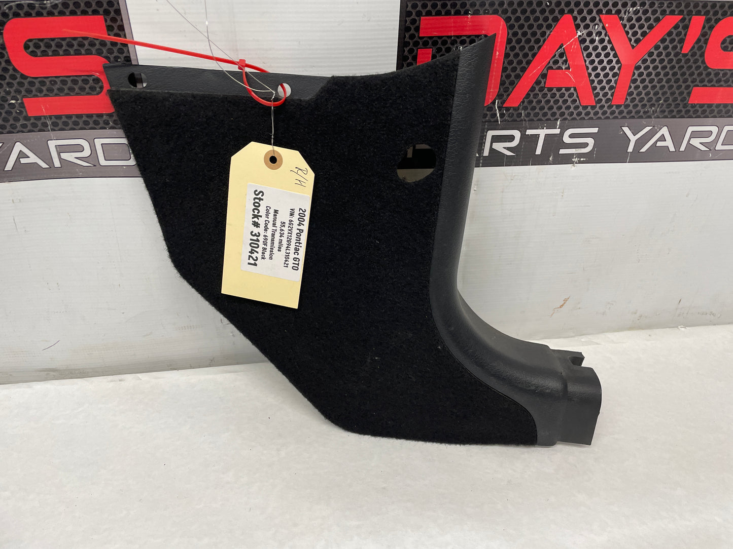 2004 Pontiac GTO RH & LH Interior Kick Panel Trim Molding OEM - Day's Parts Yard