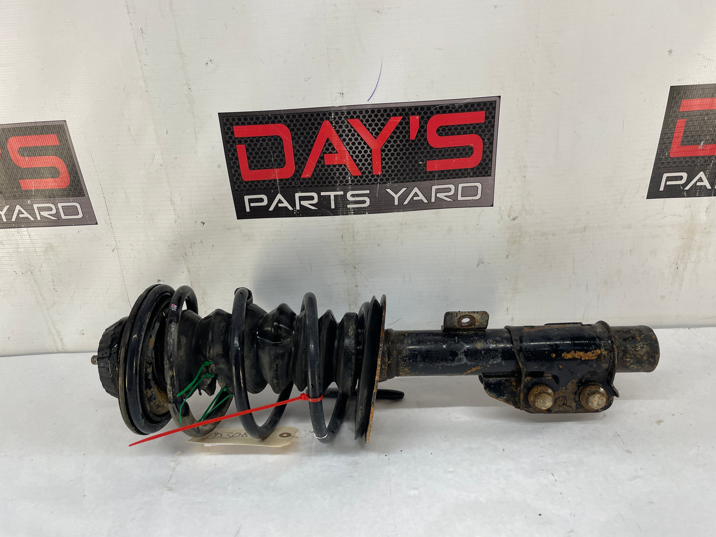 2009 Pontiac G8 GT RH Passenger Front Suspension Strut Assembly OEM