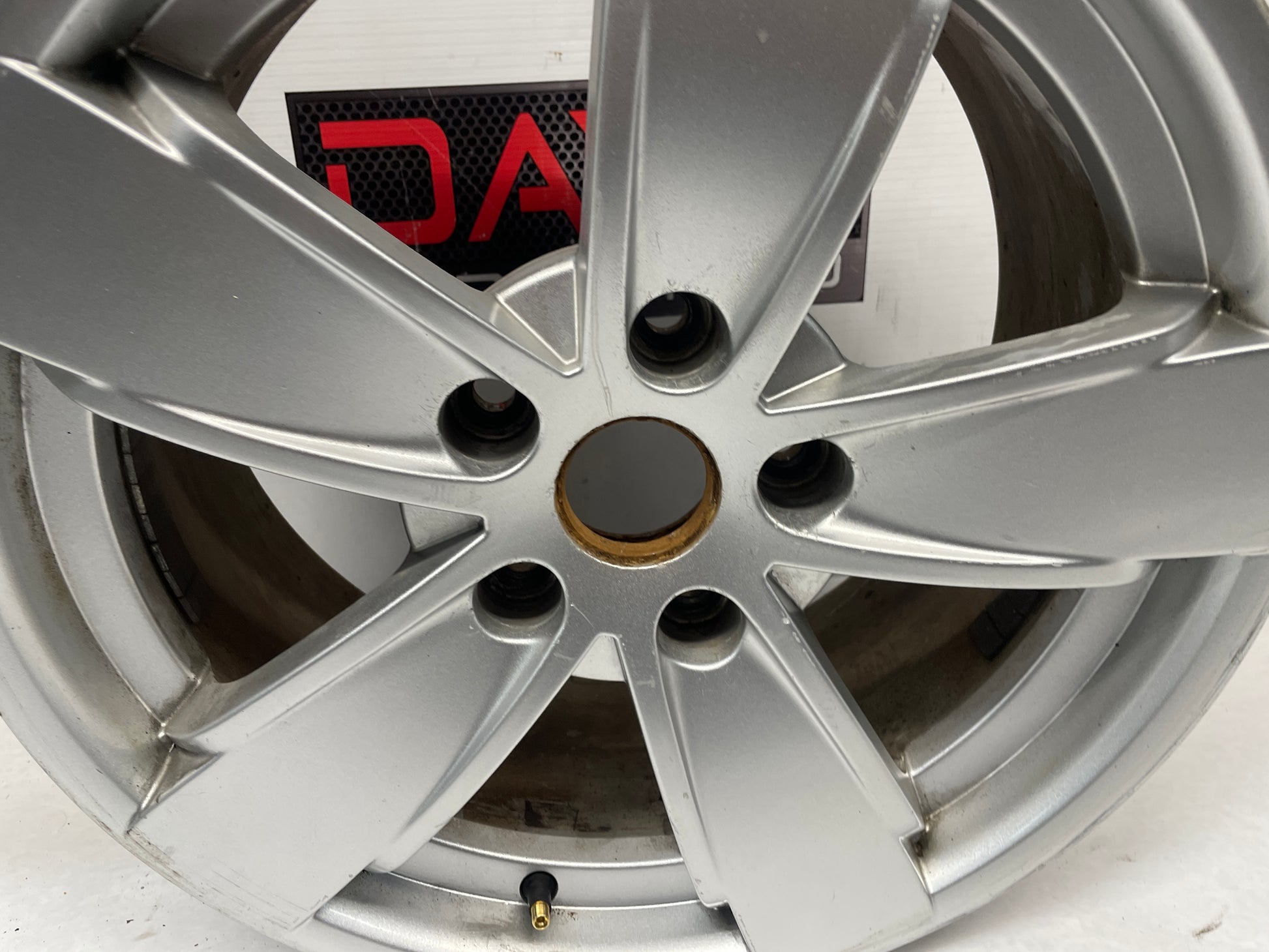 2006 Pontiac GTO  Factory OEM Wheel 17X8 - Day's Parts Yard