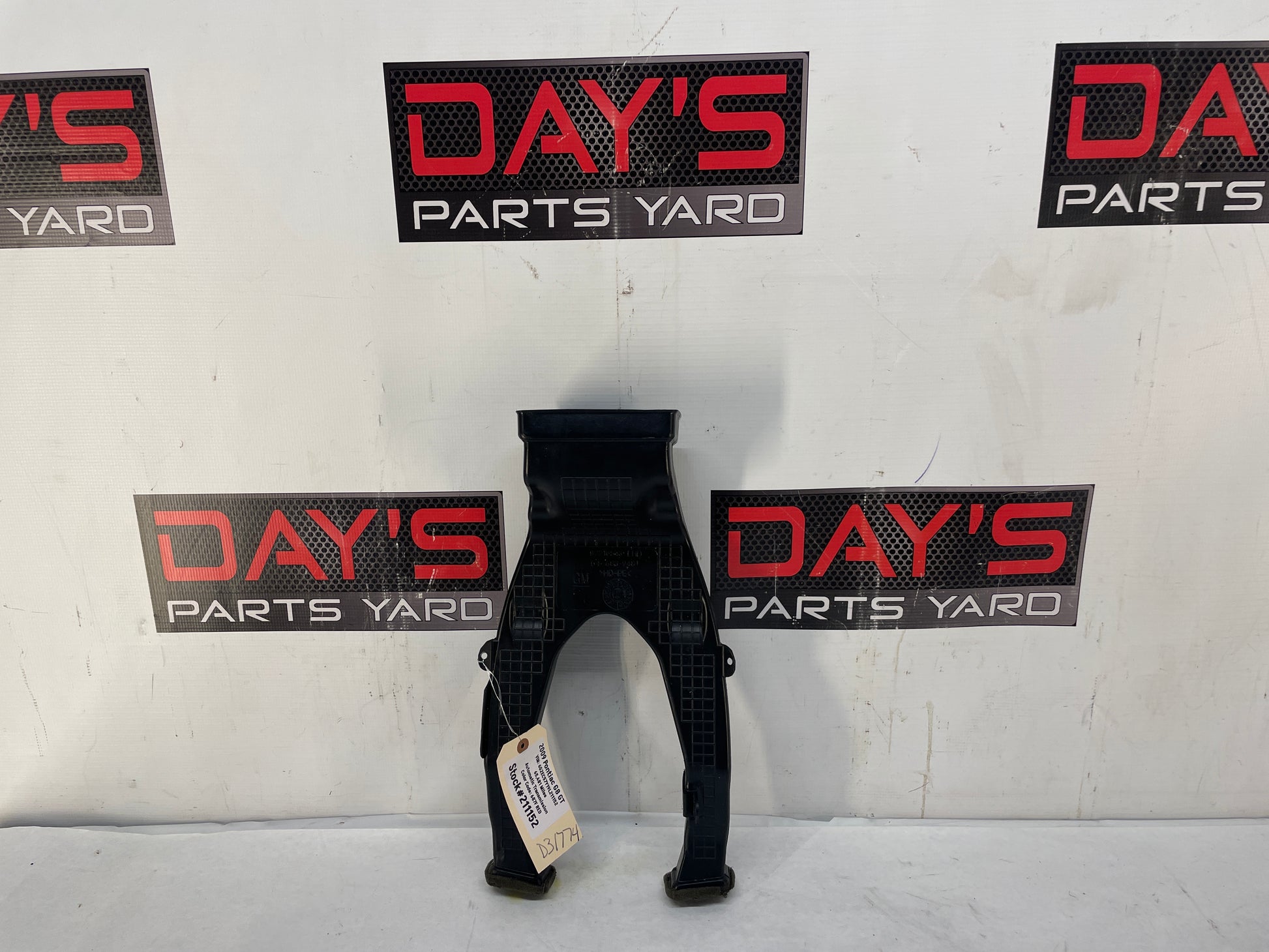 2009 Pontiac G8 GT HVAC Rear Floor Center Console Air Vent Duct OEM - Day's Parts Yard