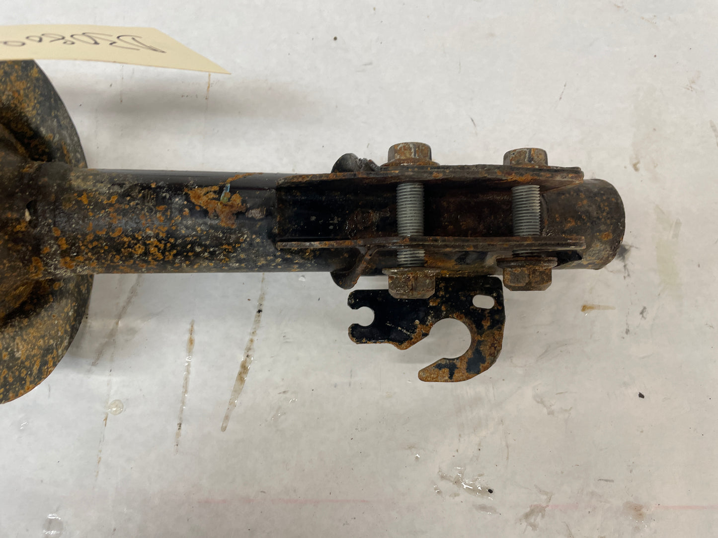 2009 Pontiac G8 GT RH Passenger Front Suspension Strut Assembly OEM