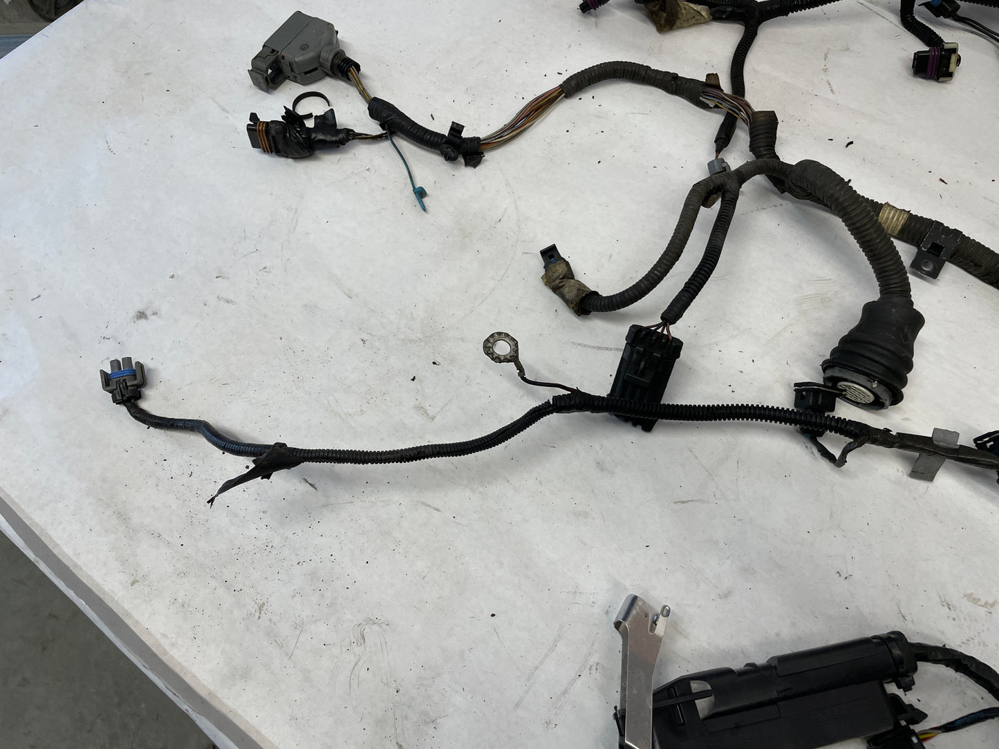 2004 Pontiac GTO Engine Motor Automatic Transmission Wire Wiring Harness OEM