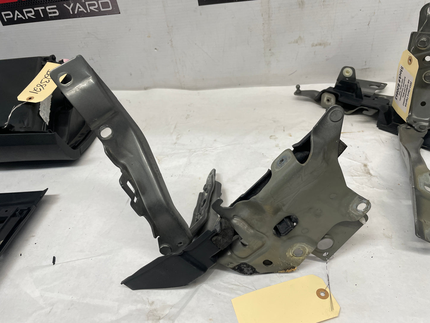 2013 Chevy Caprice RH & LH Hood Hinges Set OEM - Day's Parts Yard