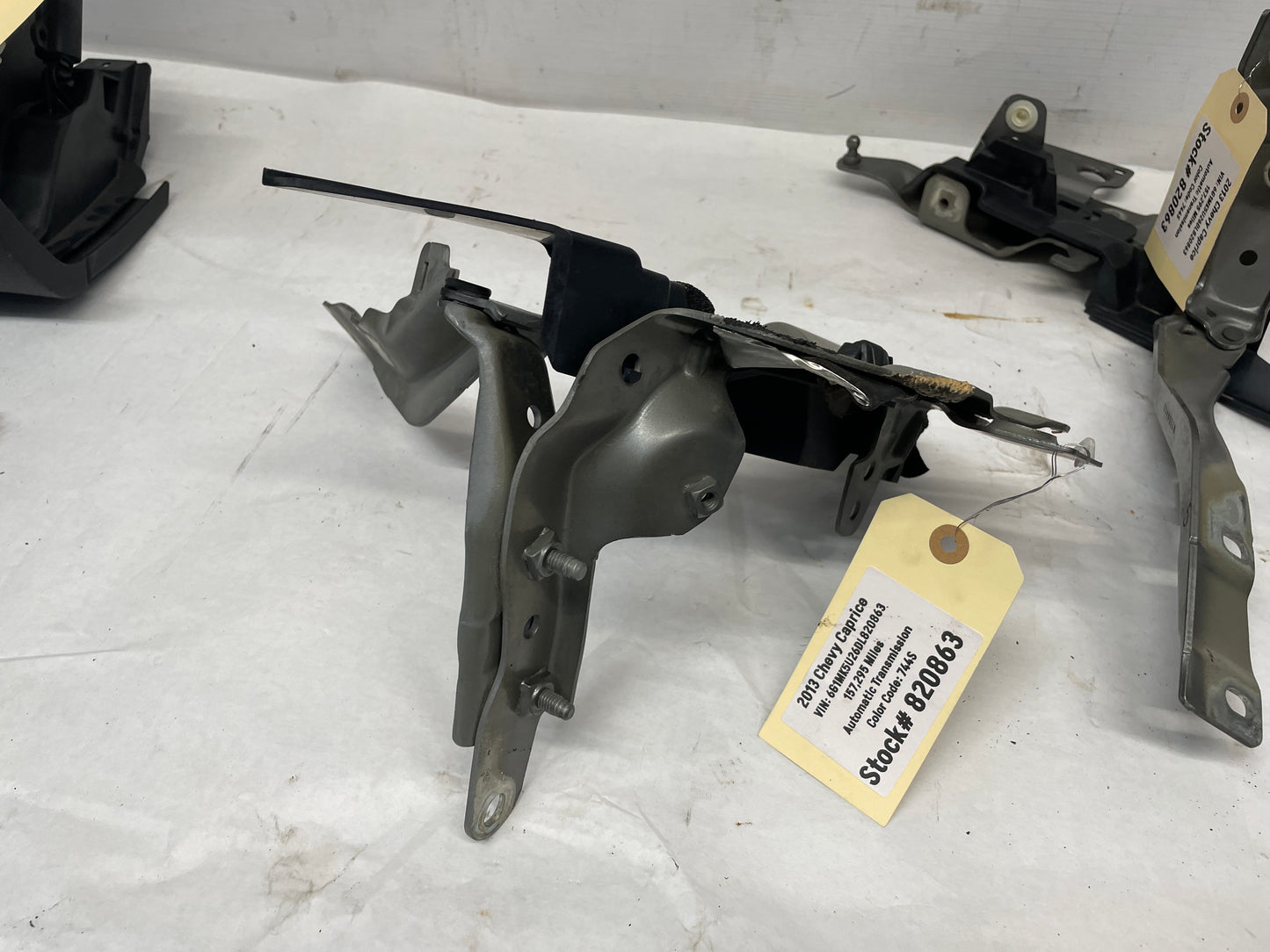 2013 Chevy Caprice RH & LH Hood Hinges Set OEM - Day's Parts Yard