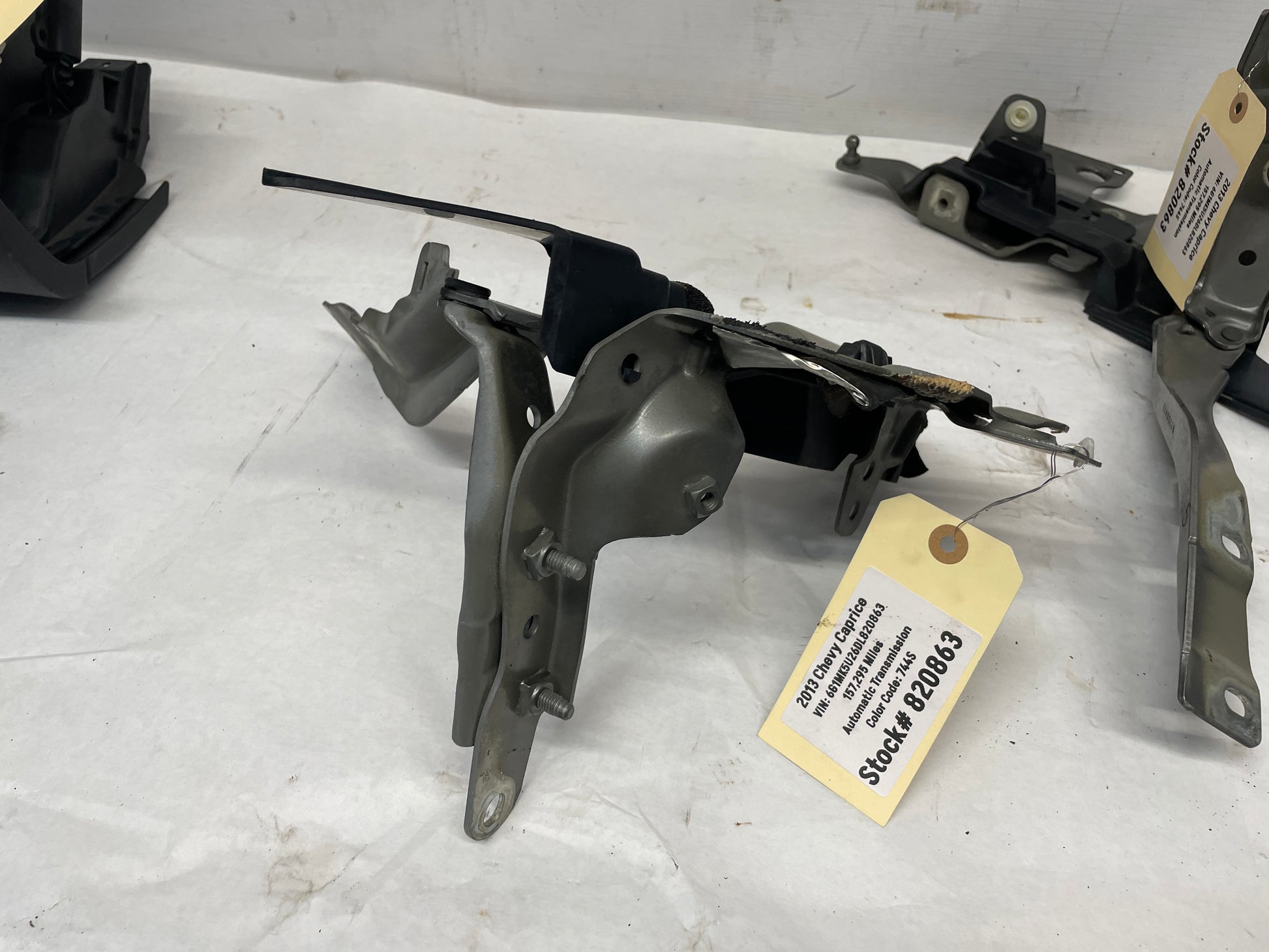 2013 Chevy Caprice RH & LH Hood Hinges Set OEM - Day's Parts Yard