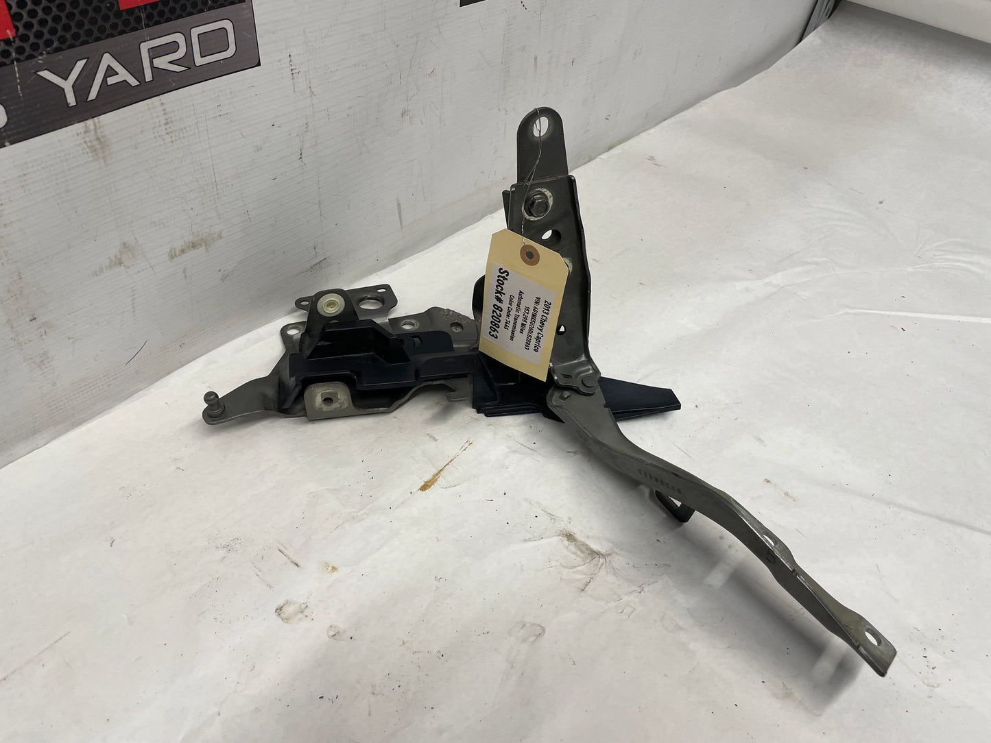 2013 Chevy Caprice RH & LH Hood Hinges Set OEM - Day's Parts Yard