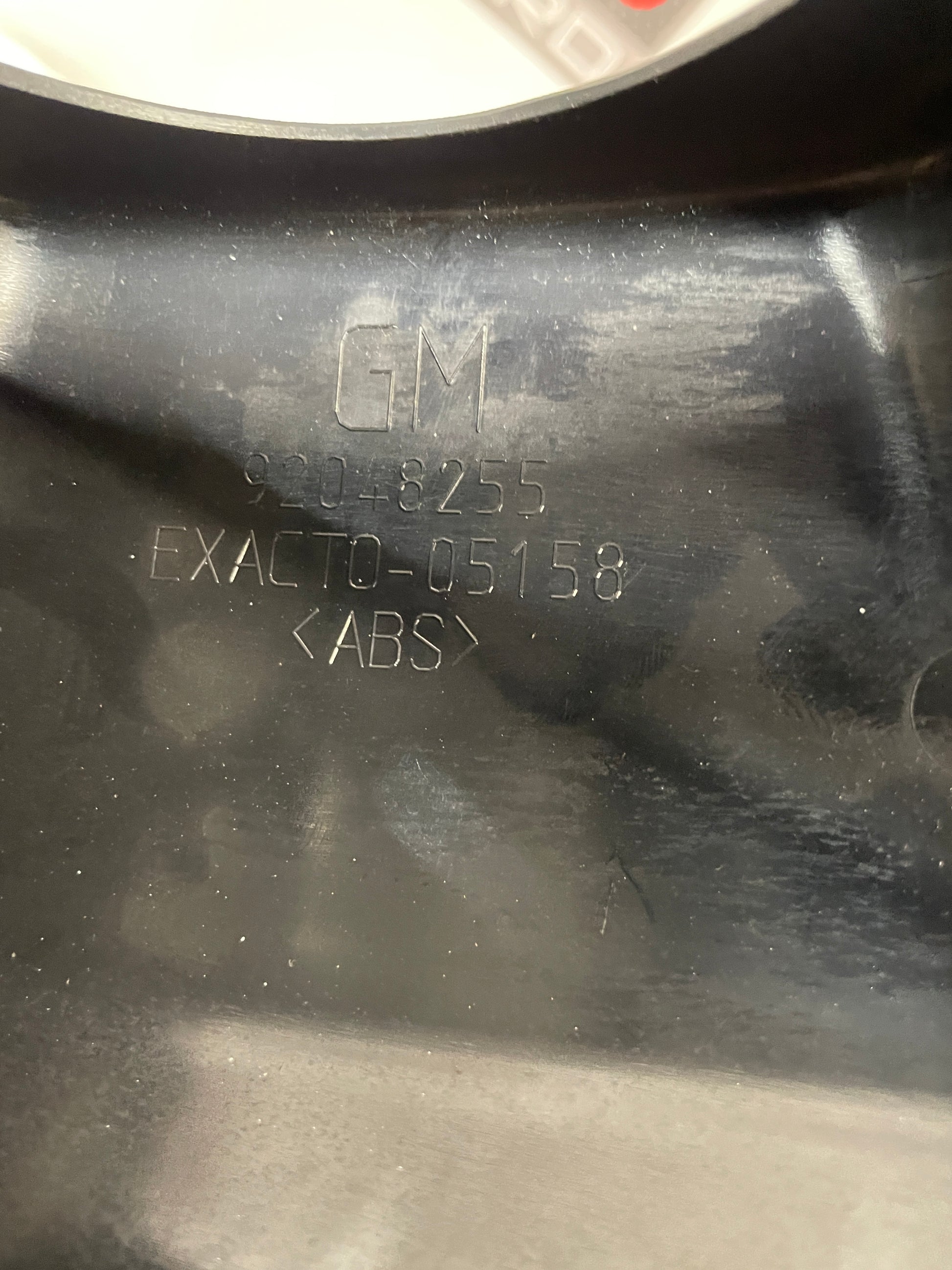 2004 Pontiac GTO Complete Steering Column Clam Shell Cover Molding Trim OEM - Day's Parts Yard