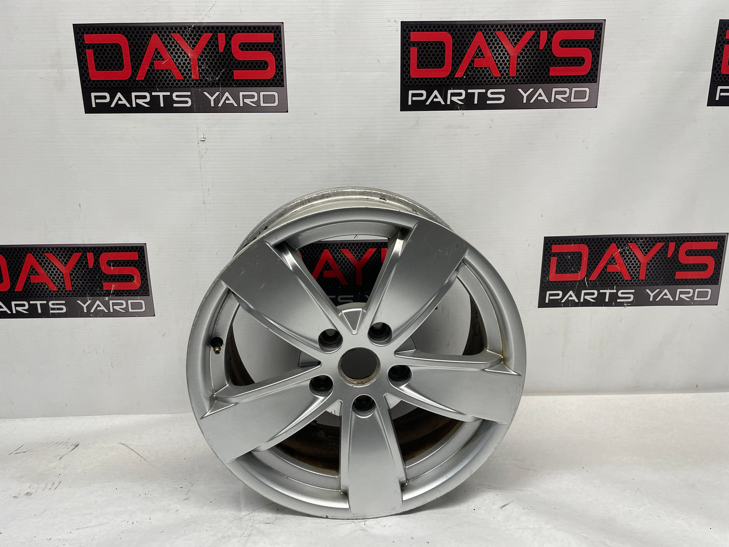 2006 Pontiac GTO  Factory OEM Wheel 17X8 - Day's Parts Yard