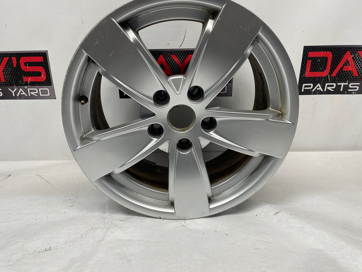 2006 Pontiac GTO  Factory OEM Wheel 17X8 - Day's Parts Yard