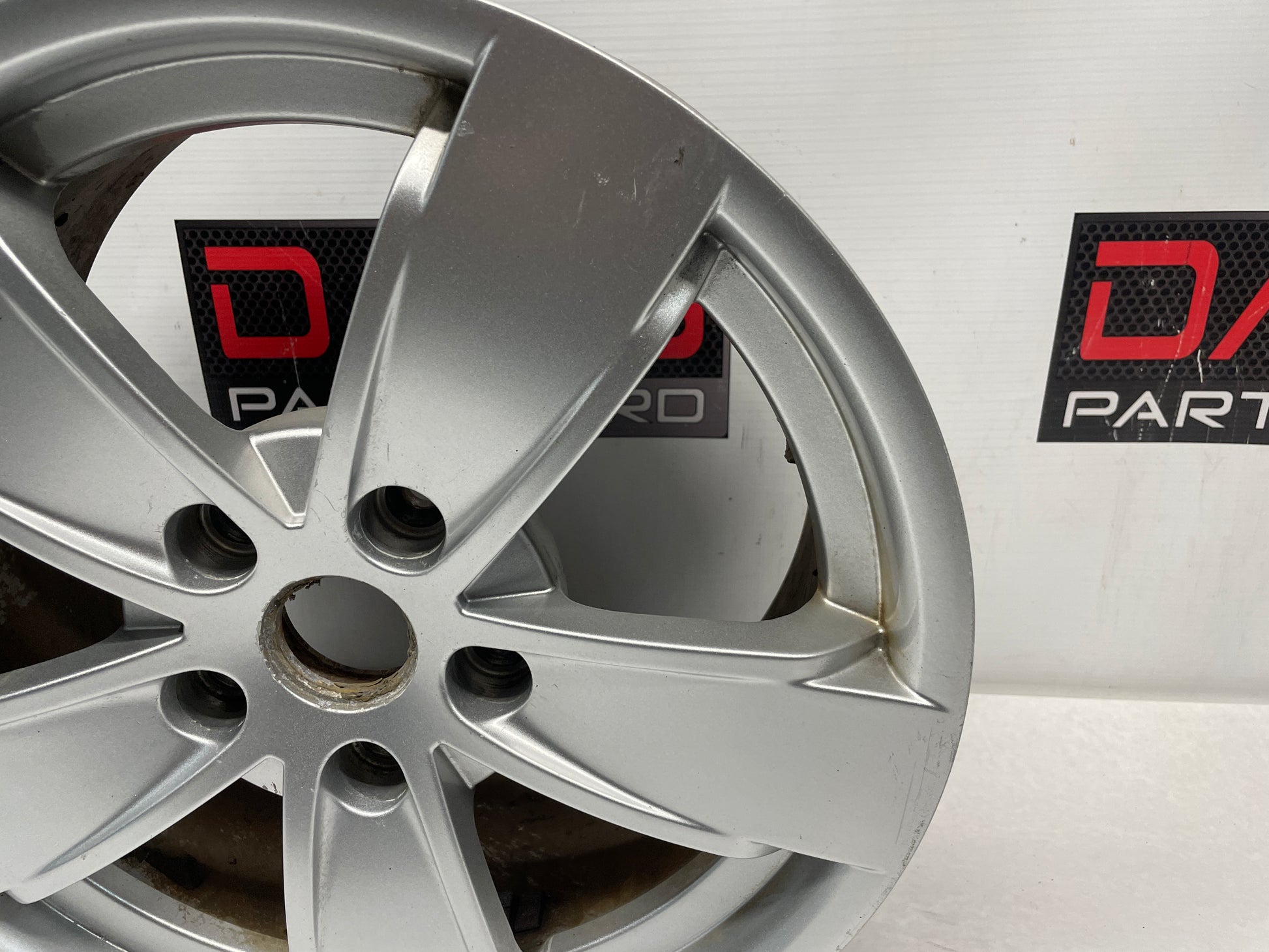 2006 Pontiac GTO  Factory OEM Wheel 17X8 - Day's Parts Yard
