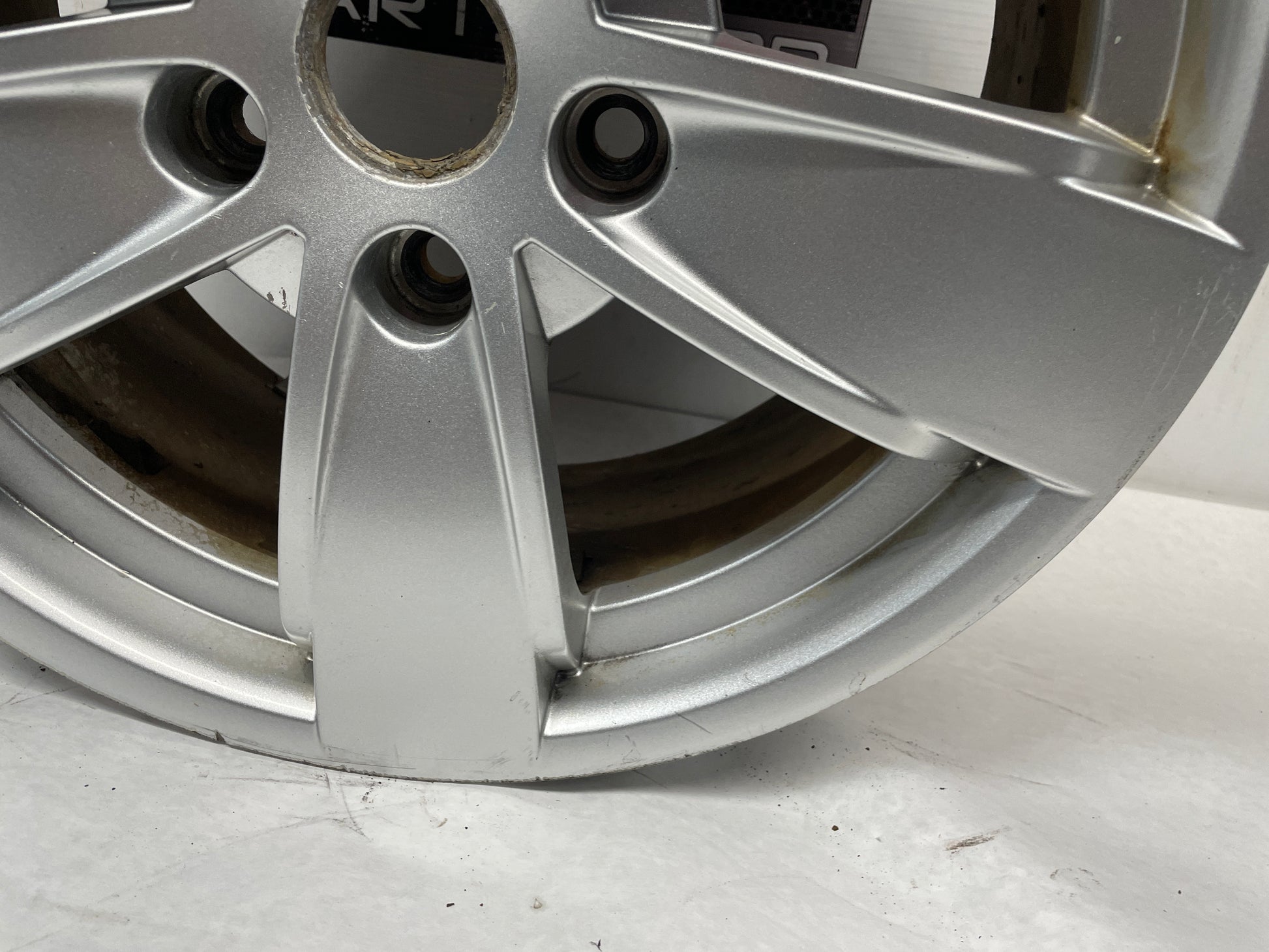 2006 Pontiac GTO  Factory OEM Wheel 17X8 - Day's Parts Yard