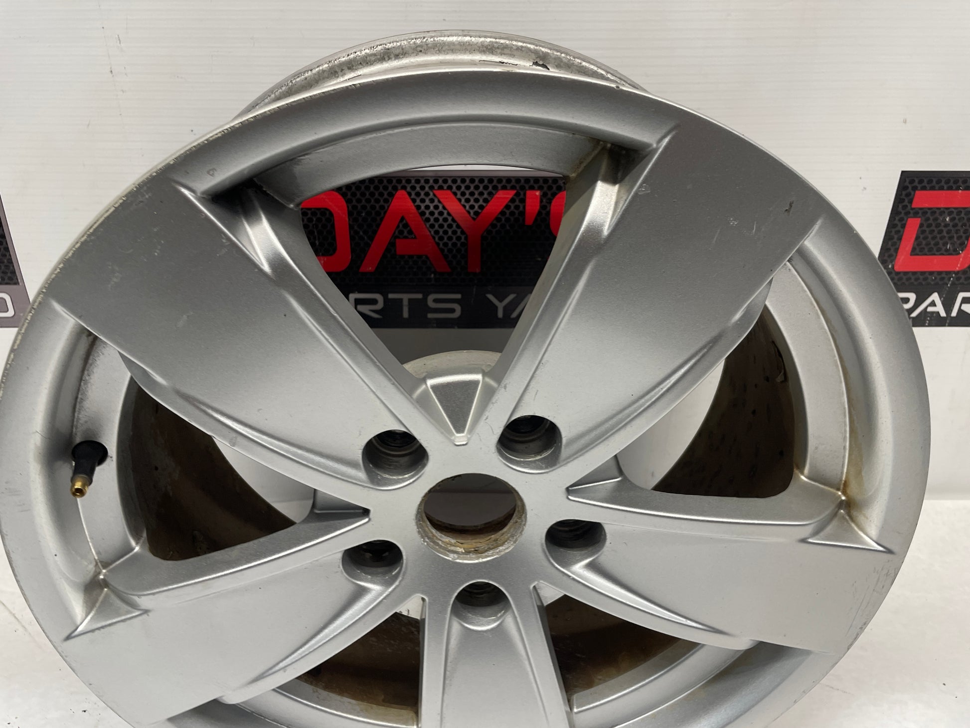 2006 Pontiac GTO  Factory OEM Wheel 17X8 - Day's Parts Yard