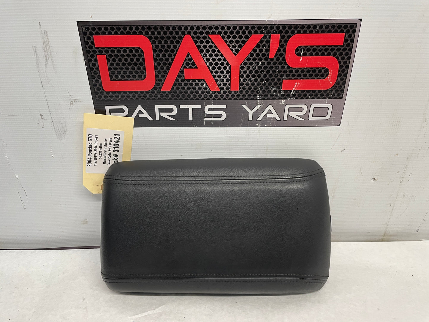 2004 Pontiac GTO Center Console Lid OEM - Day's Parts Yard