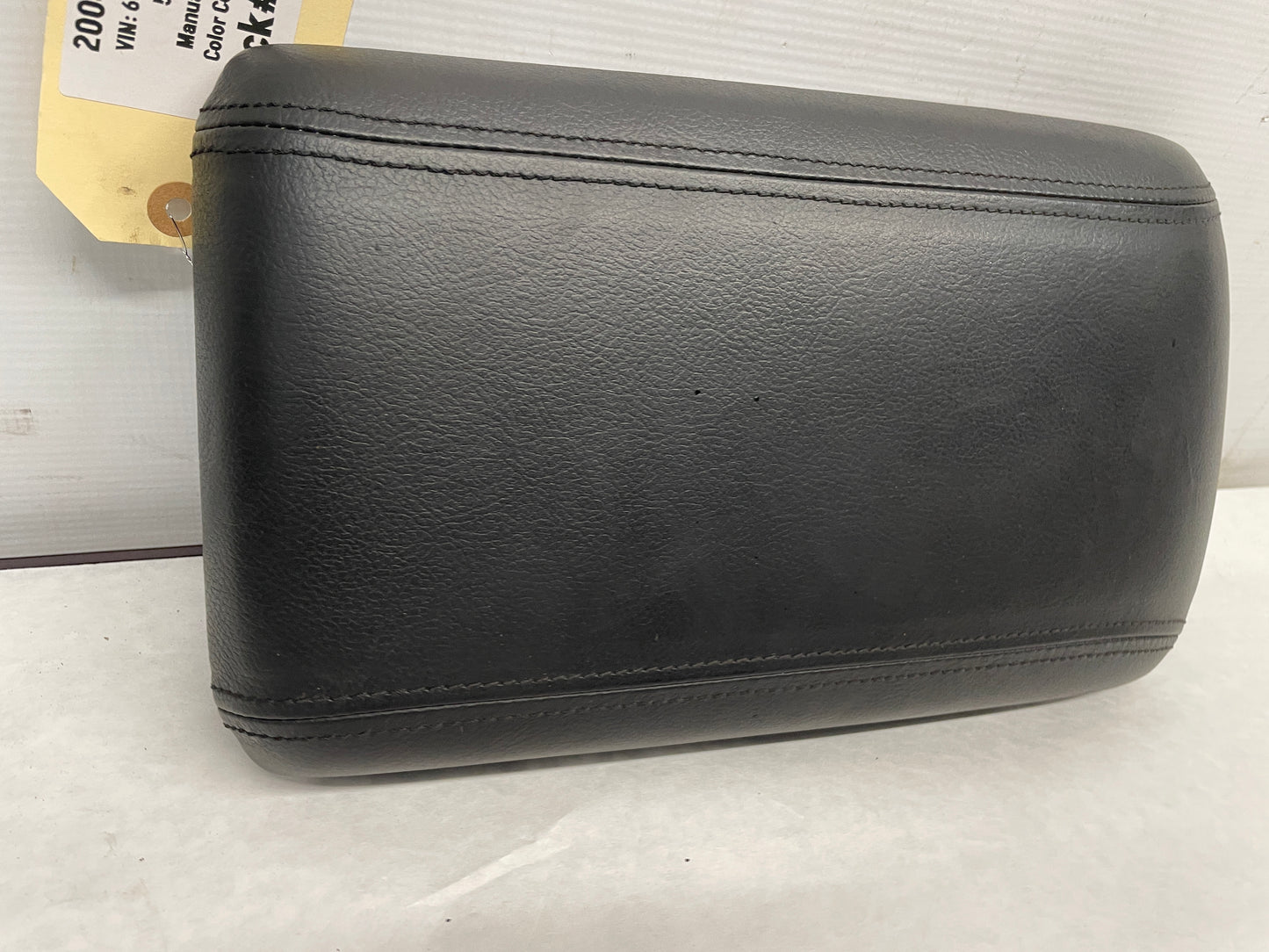 2004 Pontiac GTO Center Console Lid OEM - Day's Parts Yard