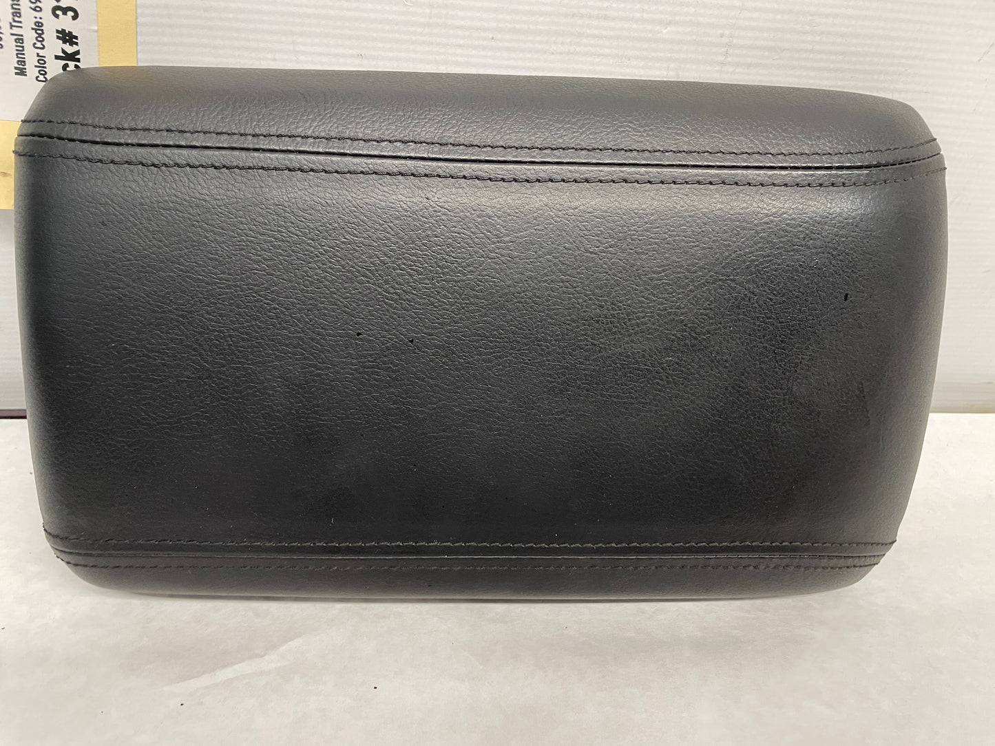 2004 Pontiac GTO Center Console Lid OEM - Day's Parts Yard