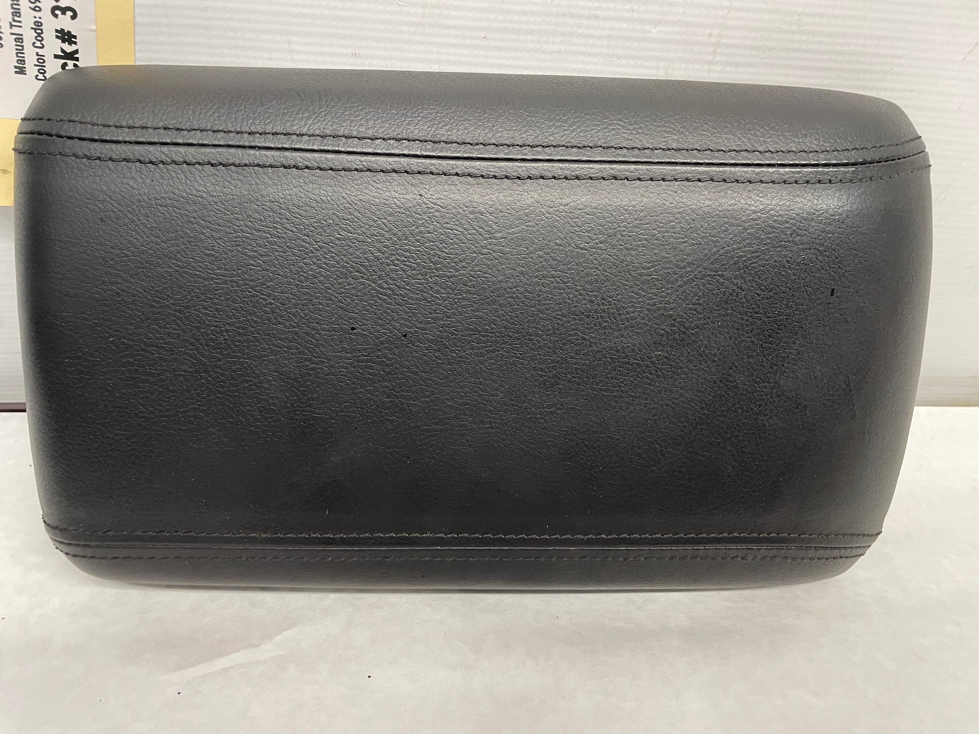 2004 Pontiac GTO Center Console Lid OEM - Day's Parts Yard