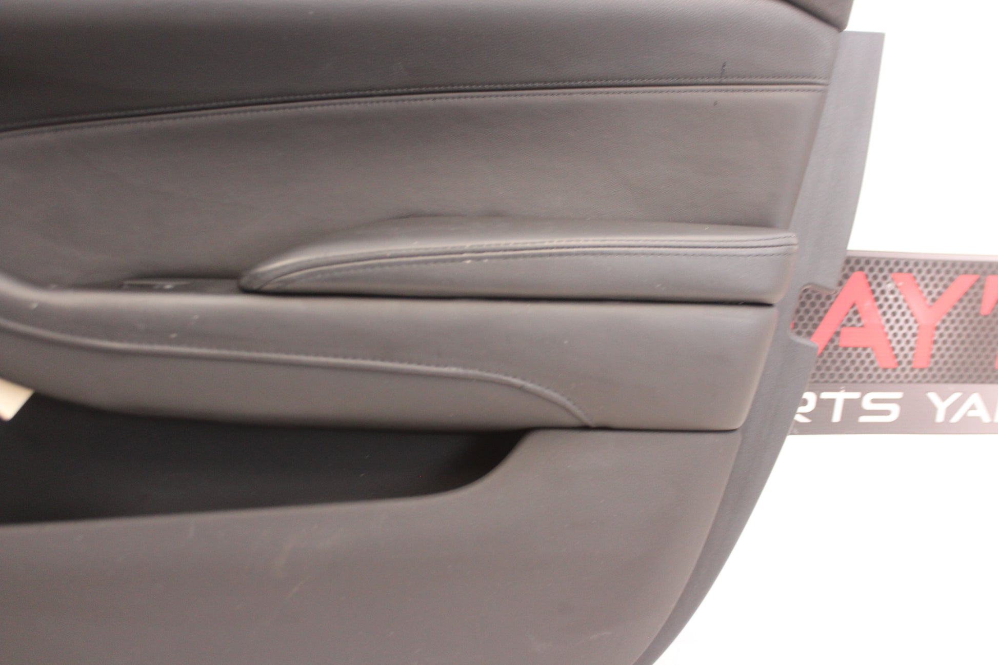 2018 Cadillac CTS-V Front RH Passenger Door Panel OEM - Day's Parts Yard