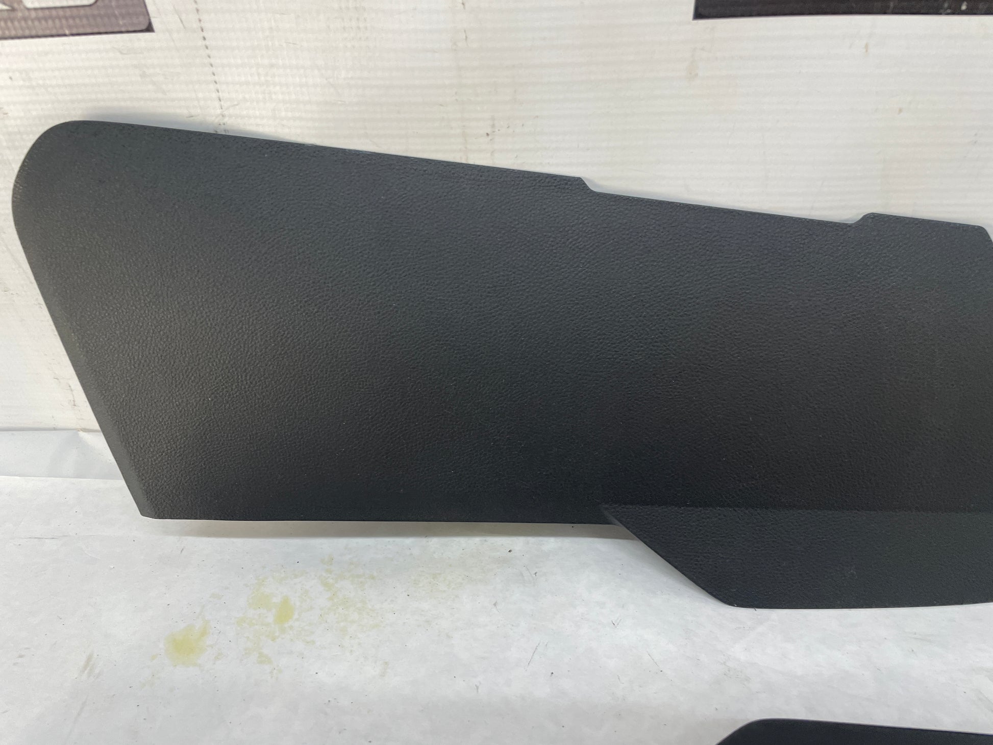2009 Pontiac G8 Base RH & LH Center Console Side Trim Panels OEM - Day's Parts Yard