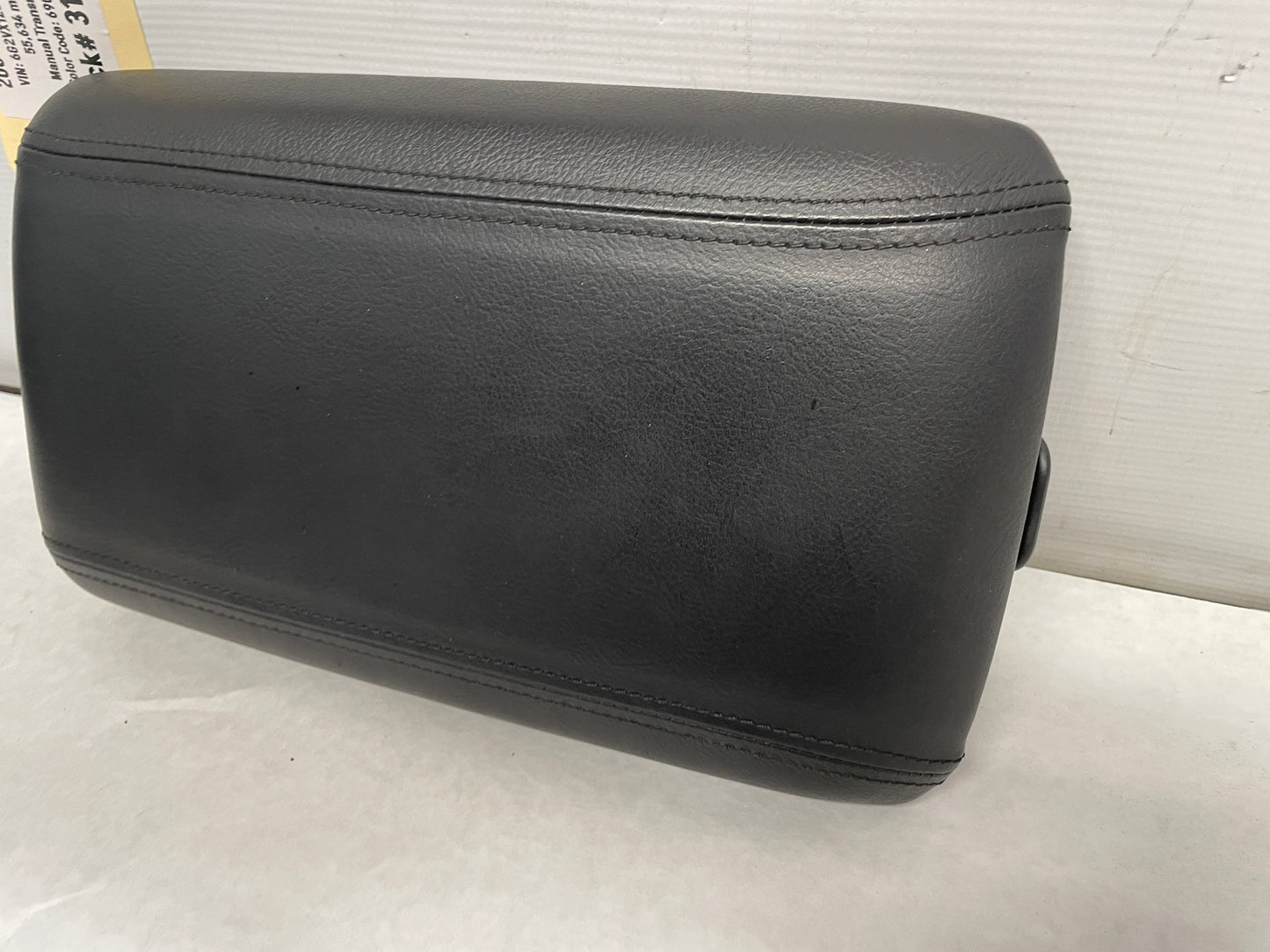 2004 Pontiac GTO Center Console Lid OEM - Day's Parts Yard